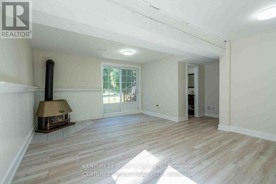 18915 Glen Road, South Glengarry, Ontario  K0C 2J0 - Photo 7 - X12690546