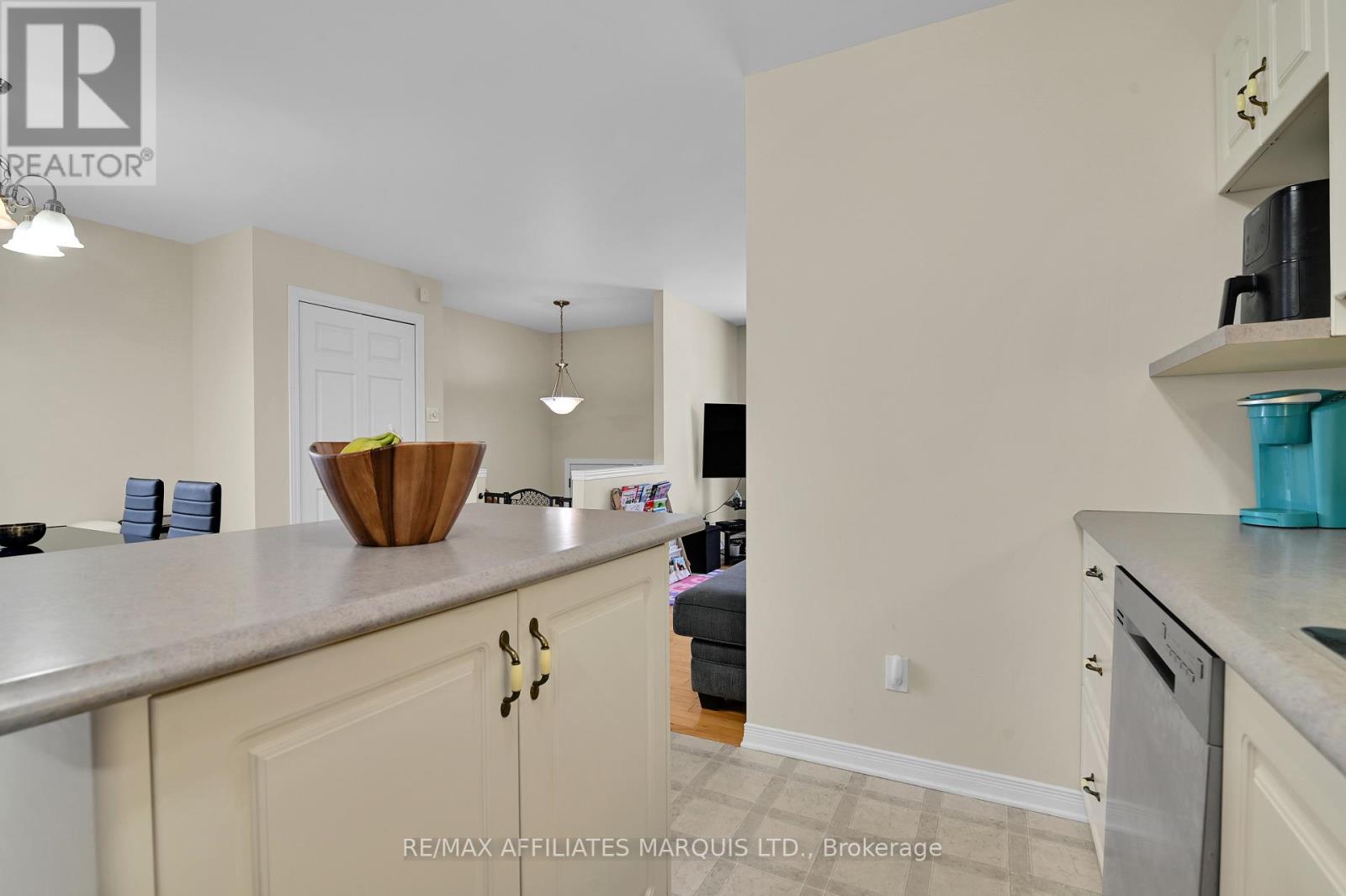 2241 Glen Brook Drive, Cornwall, Ontario  K6H 7N1 - Photo 14 - X12690584