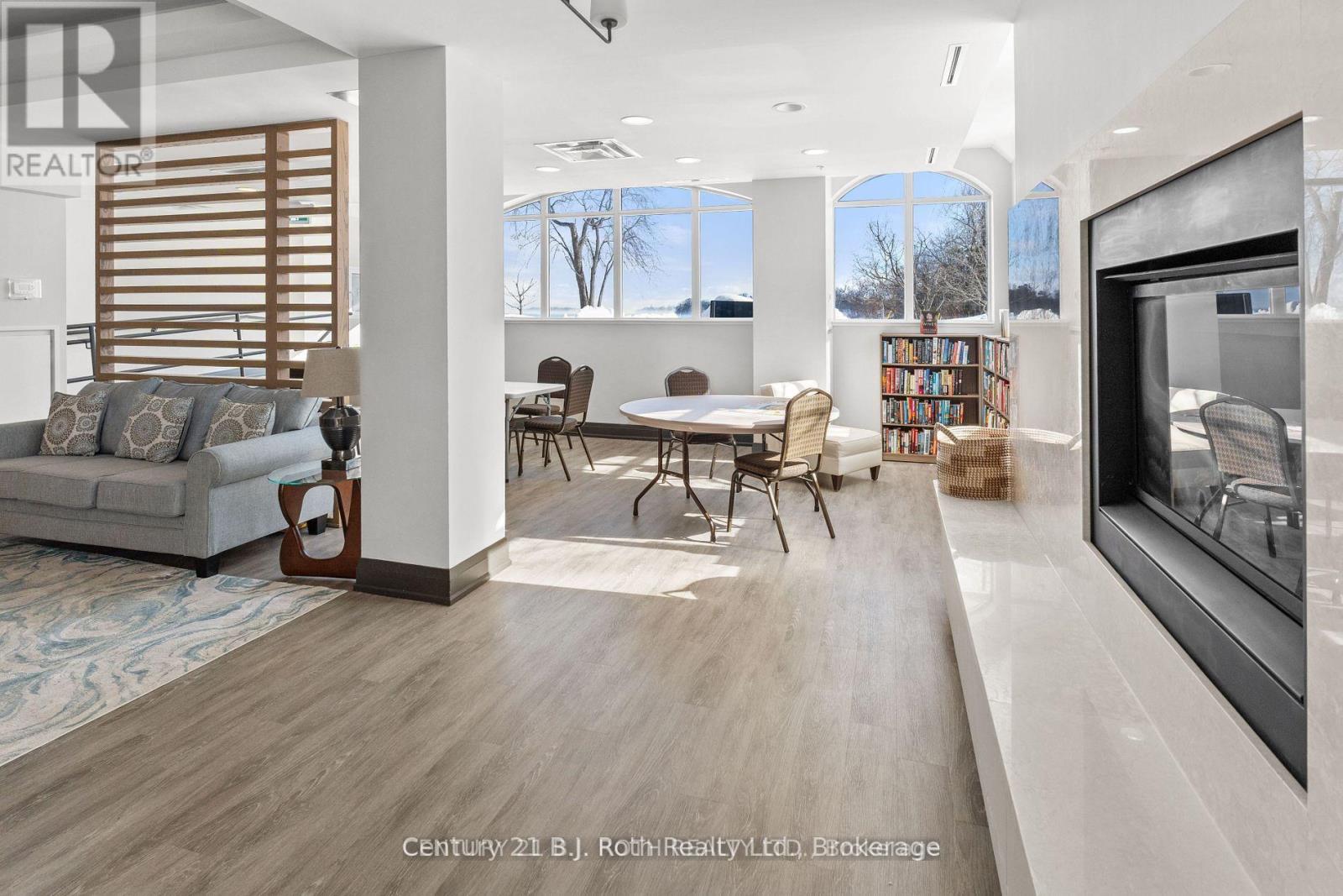 211 - 354 Atherley Road, Orillia, Ontario  L3V 0B8 - Photo 20 - S12690650