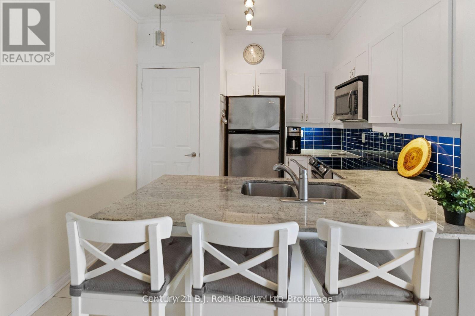 211 - 354 Atherley Road, Orillia, Ontario  L3V 0B8 - Photo 6 - S12690650