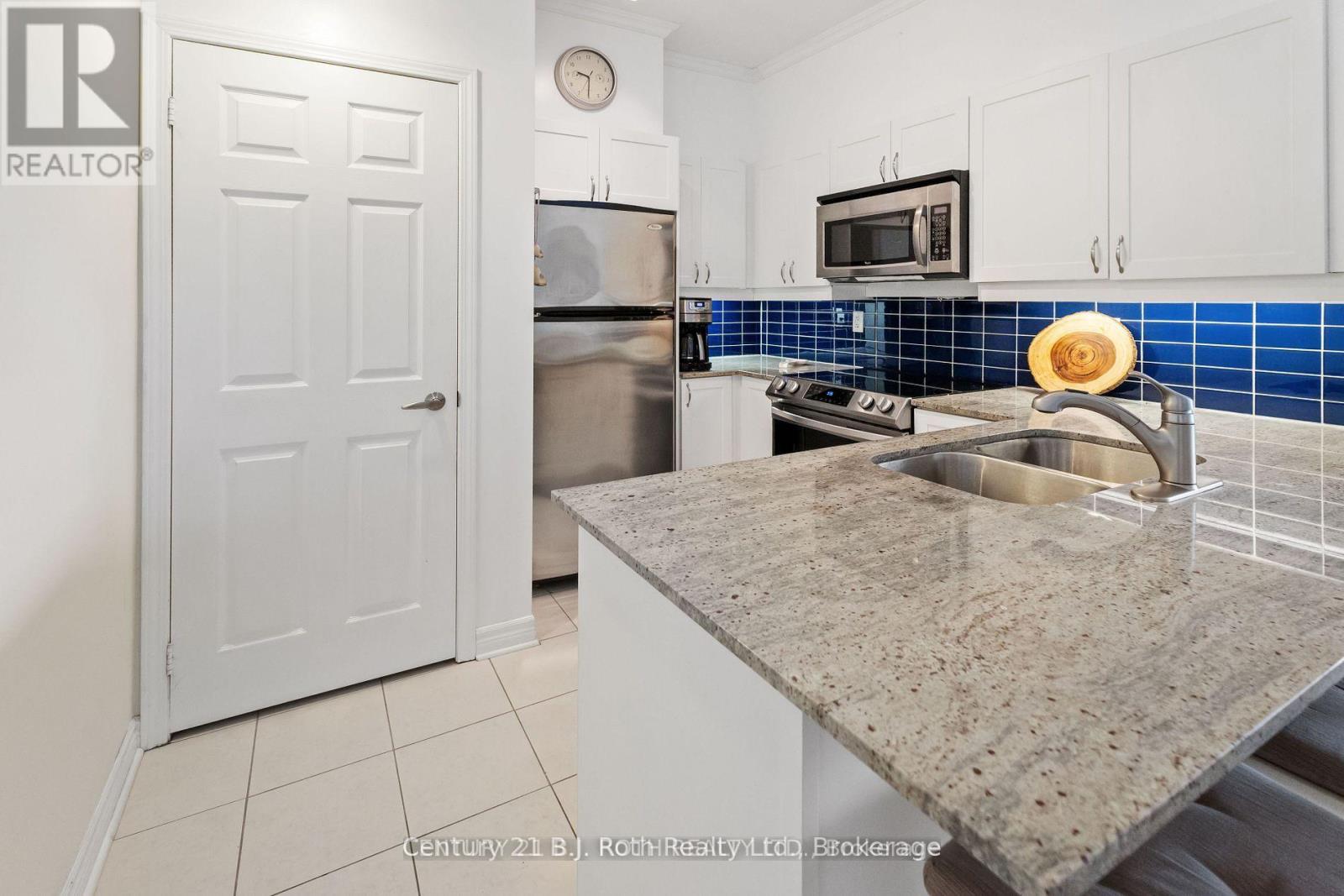 211 - 354 Atherley Road, Orillia, Ontario  L3V 0B8 - Photo 7 - S12690650