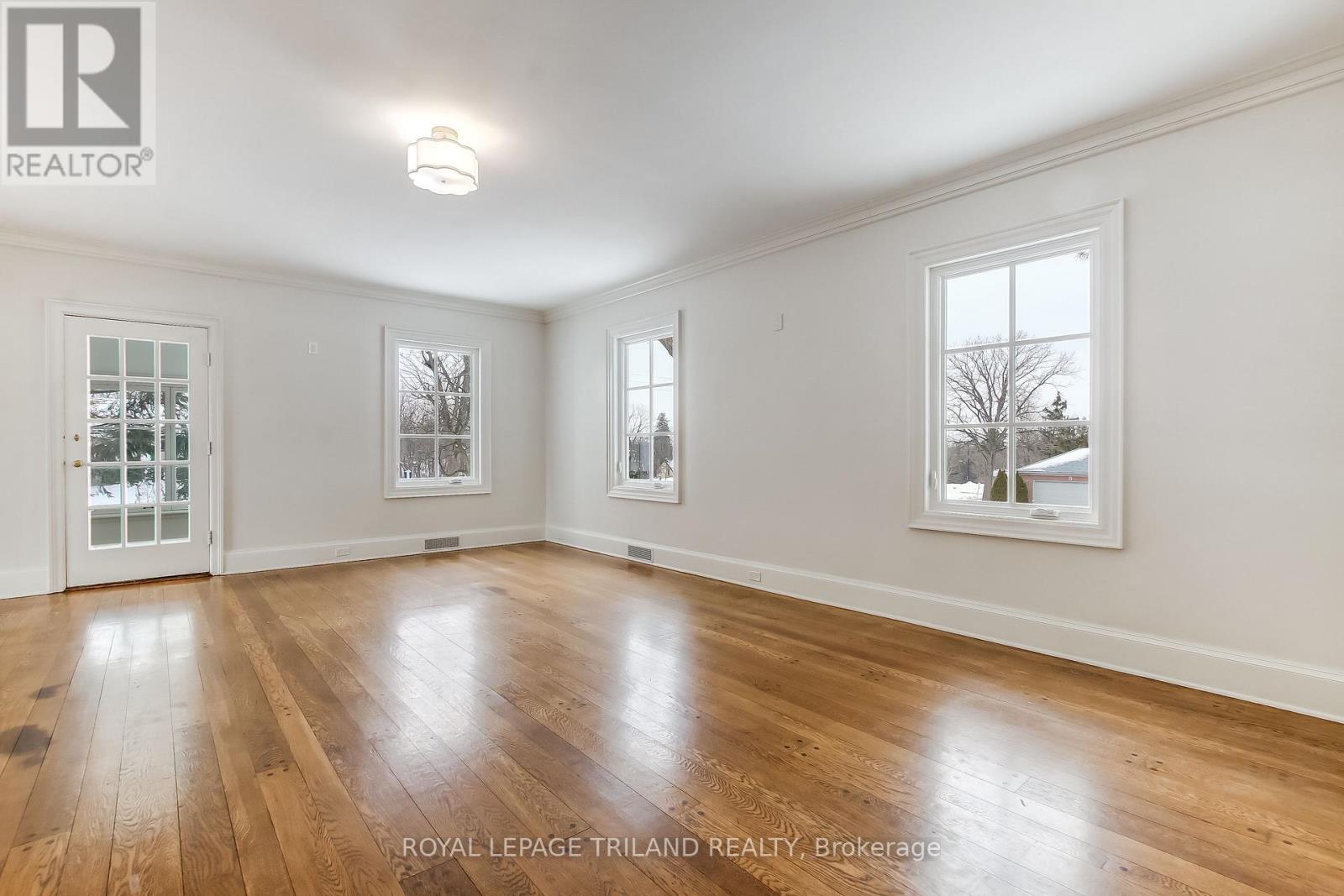 1965 Highland Heights, London South, Ontario  N6C 6C4 - Photo 22 - X12670878