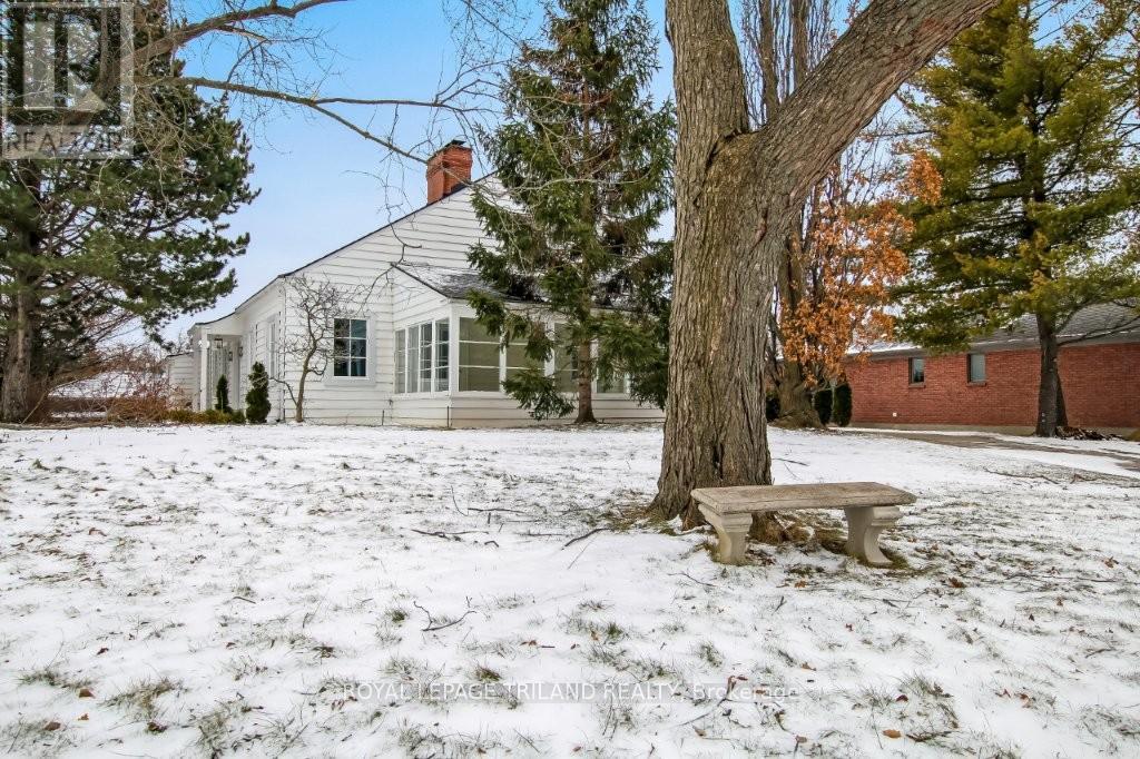 1965 Highland Heights, London South, Ontario  N6C 6C4 - Photo 5 - X12670878