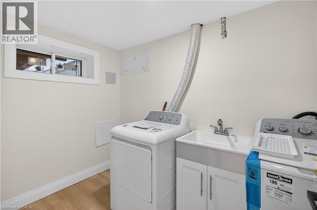 5375 Riverside Drive, Burlington, Ontario  L7L 3X9 - Photo 39 - 40797674