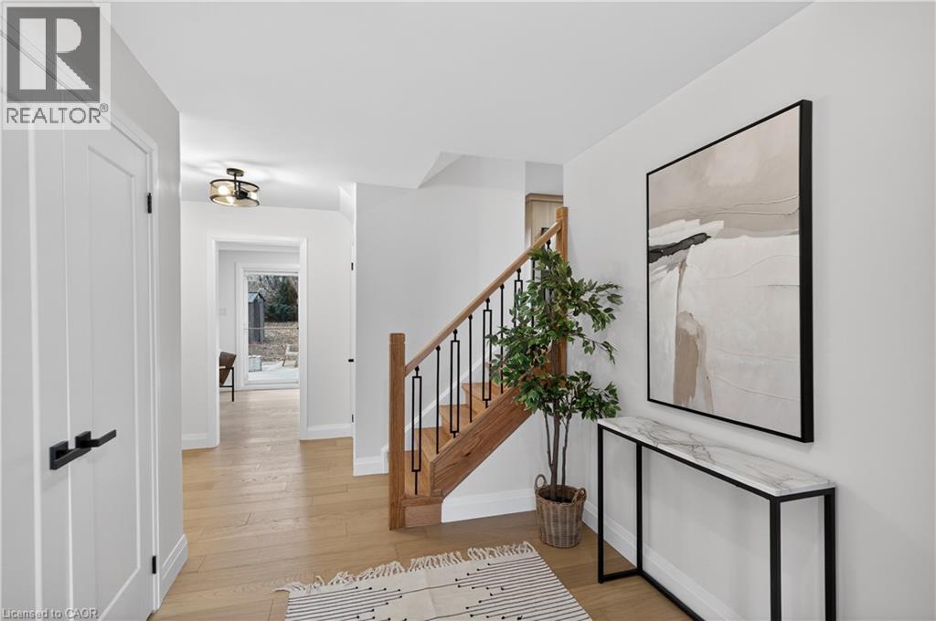 5375 Riverside Drive, Burlington, Ontario  L7L 3X9 - Photo 6 - 40797674