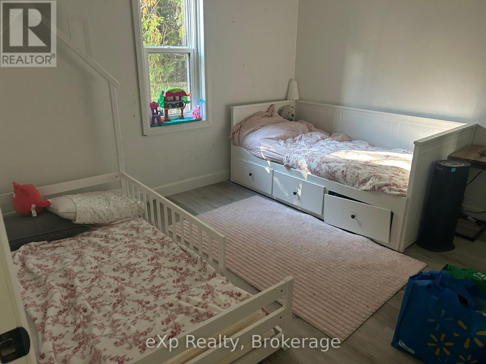 159 Waterloo Street, Kitchener, Ontario  N2H 3V5 - Photo 11 - X12690556