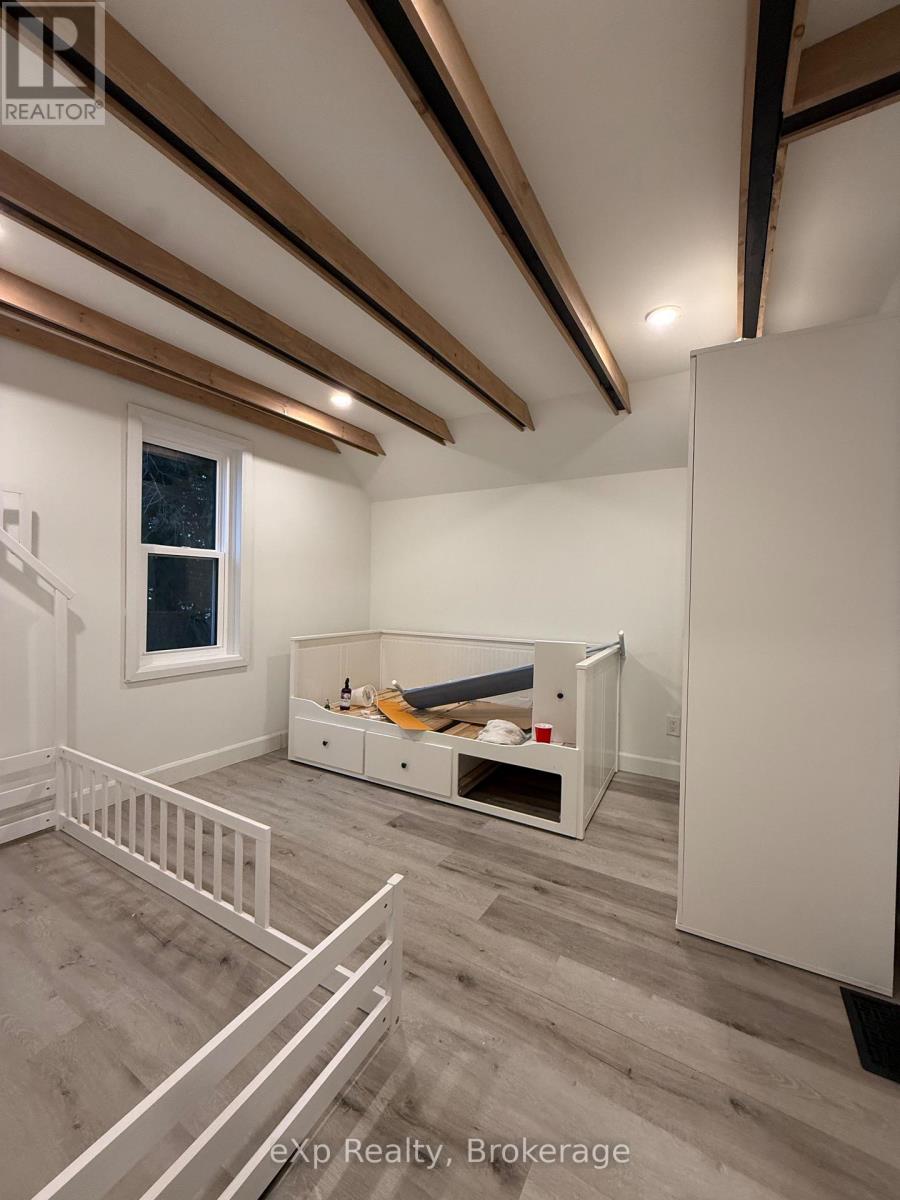 159 Waterloo Street, Kitchener, Ontario  N2H 3V5 - Photo 14 - X12690556