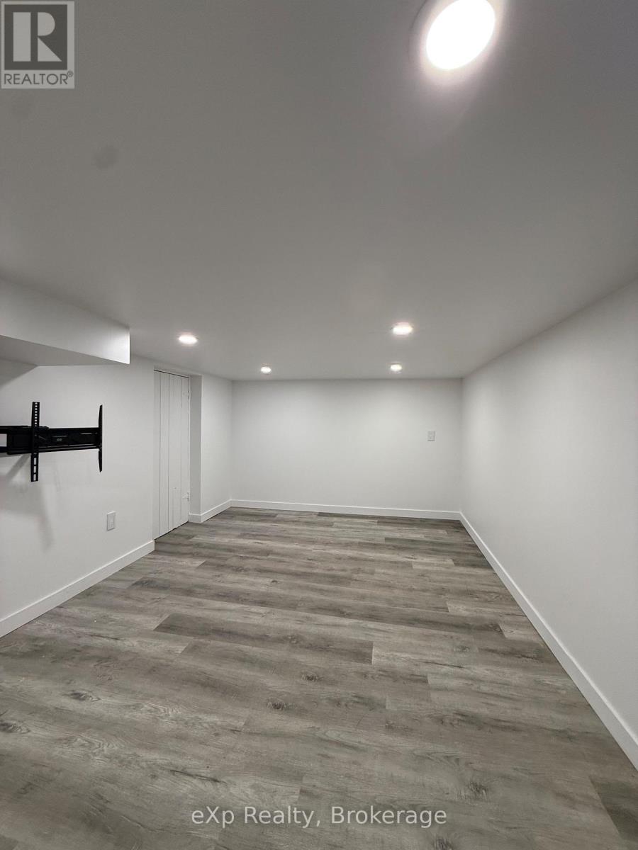 159 Waterloo Street, Kitchener, Ontario  N2H 3V5 - Photo 16 - X12690556