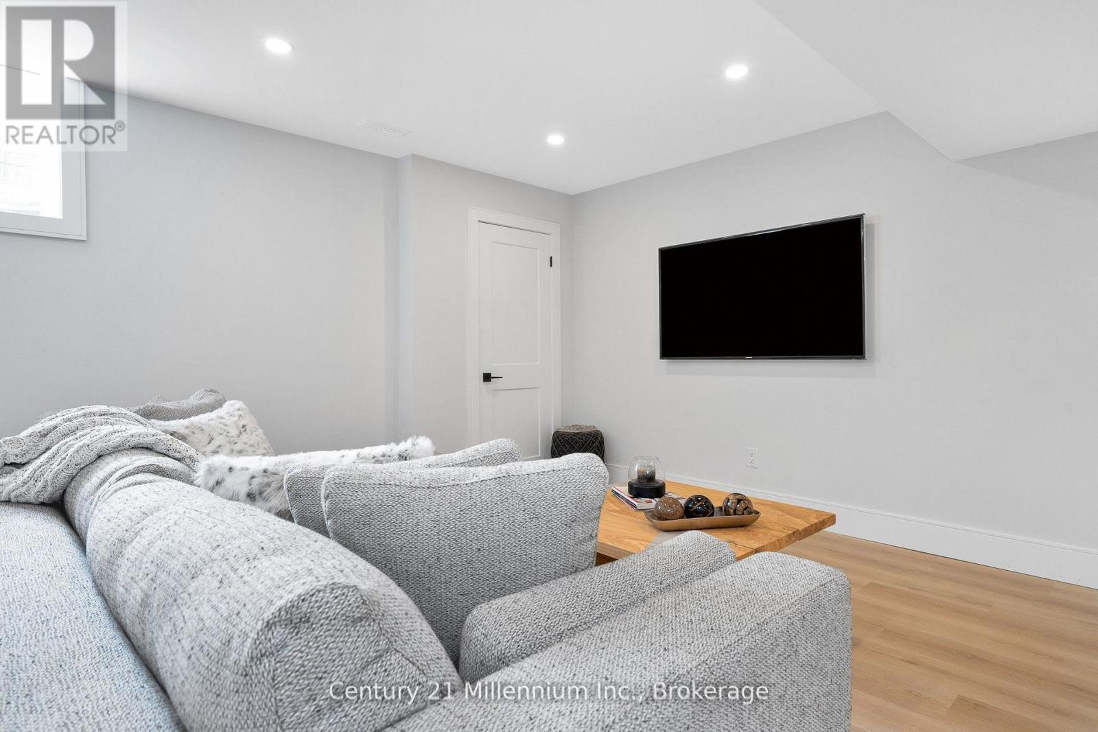 117 Tekiah Road, Blue Mountains, Ontario  N0H 1J0 - Photo 36 - X12690748