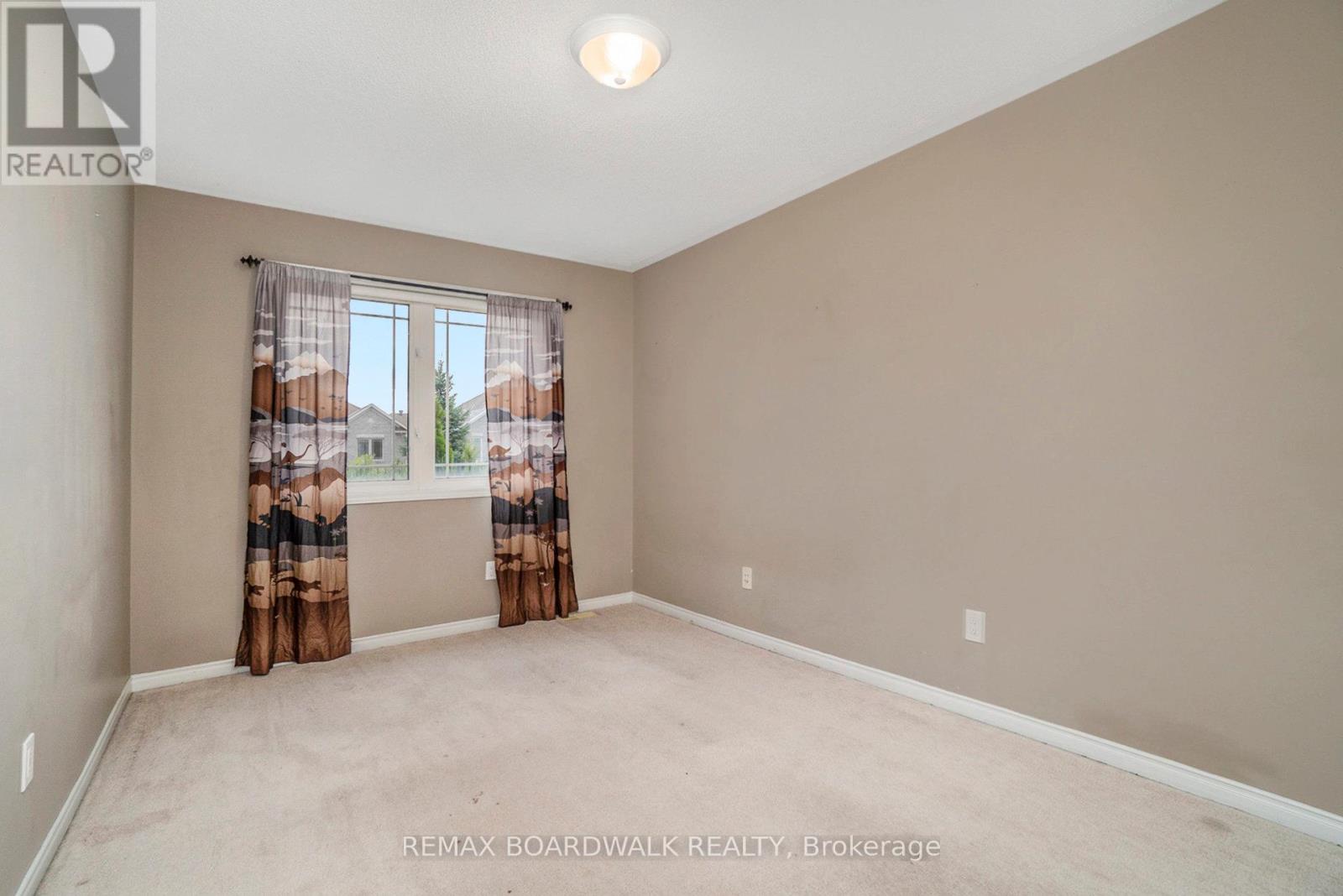 714 Regiment Avenue, Ottawa, Ontario  K2M 0E3 - Photo 15 - X12531672