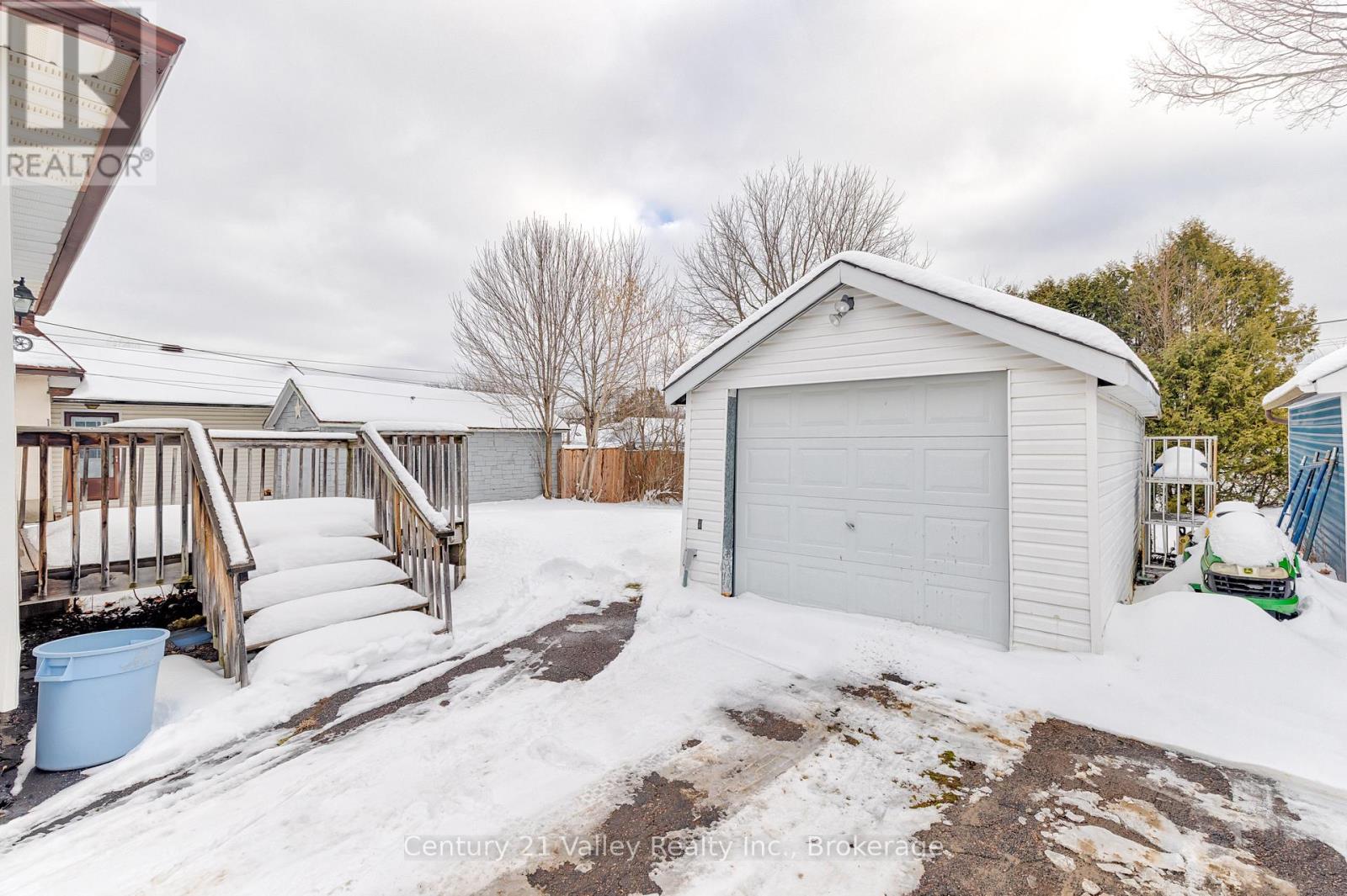347 Joffre Avenue, Renfrew, Ontario  K7V 3L6 - Photo 7 - X12690570