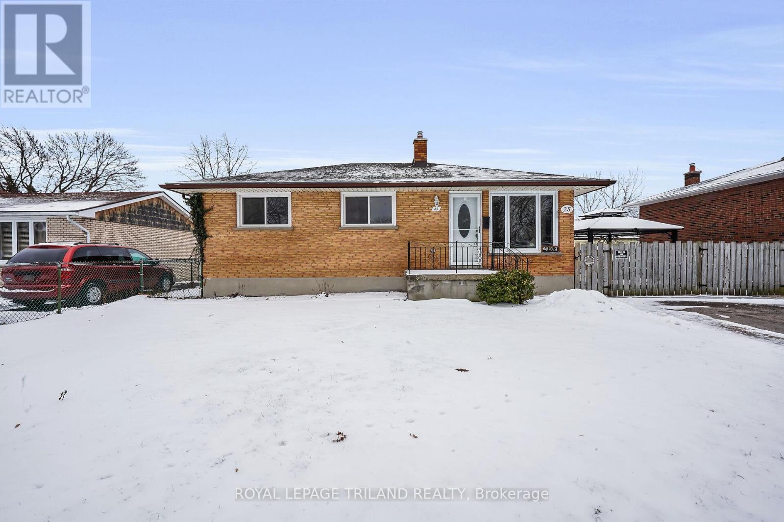 25 Hawkesbury Avenue, London East, Ontario  N5V 2J9 - Photo 4 - X12690622