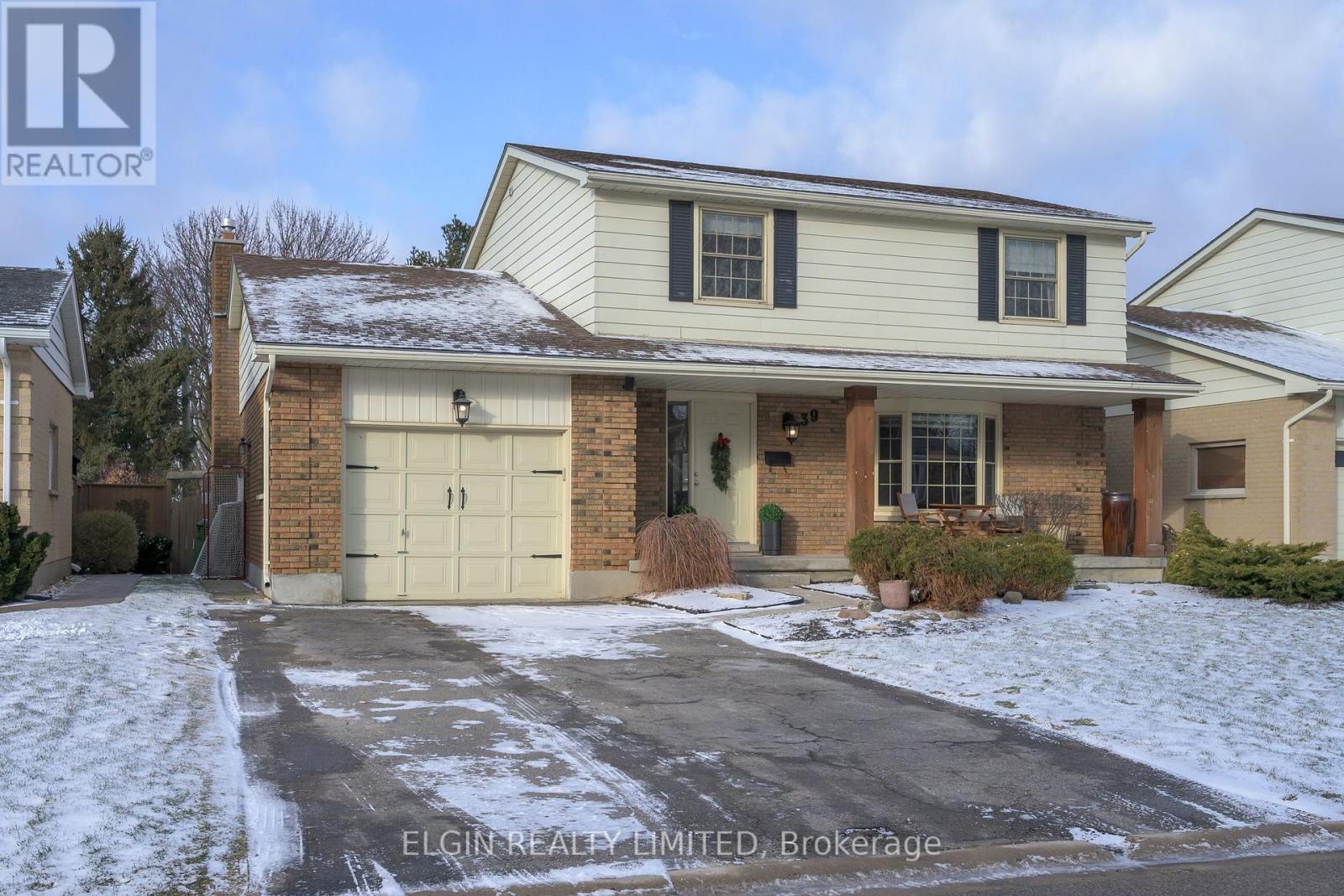 39 Luton Crescent, St. Thomas, Ontario  N5R 5J9 - Photo 4 - X12690692