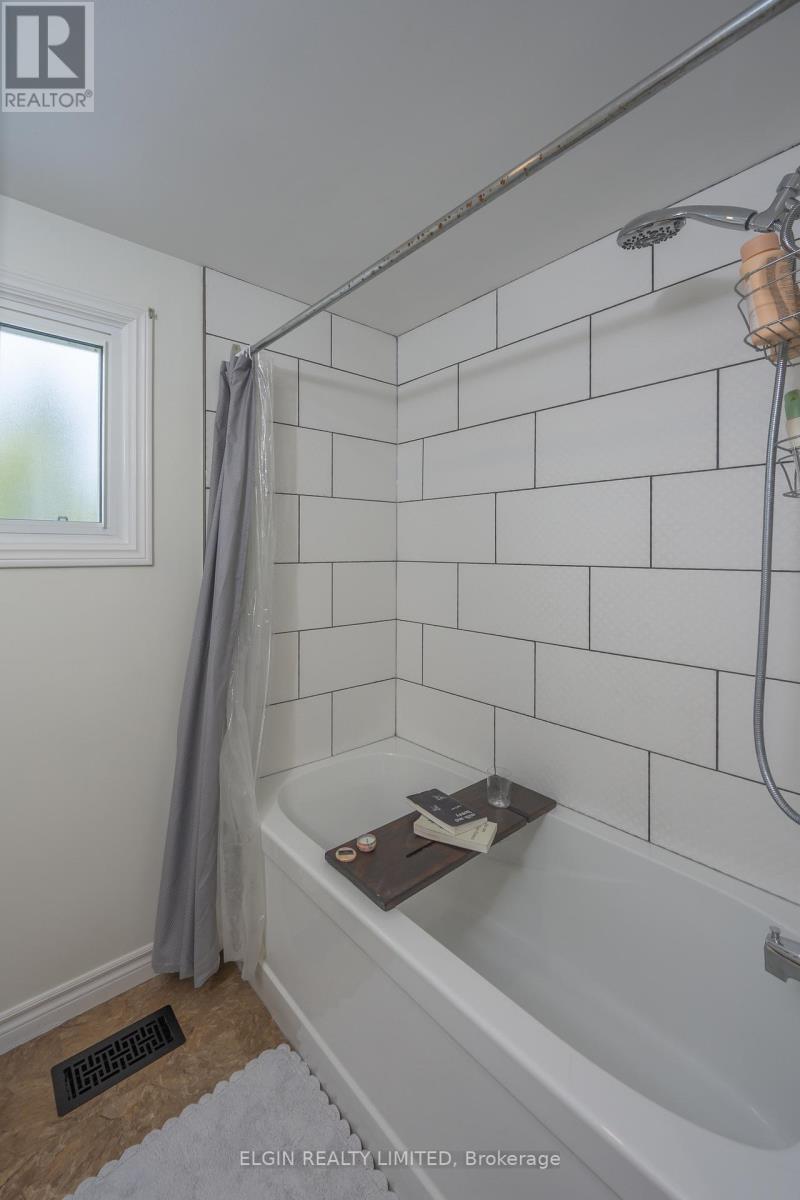 39 Luton Crescent, St. Thomas, Ontario  N5R 5J9 - Photo 42 - X12690692