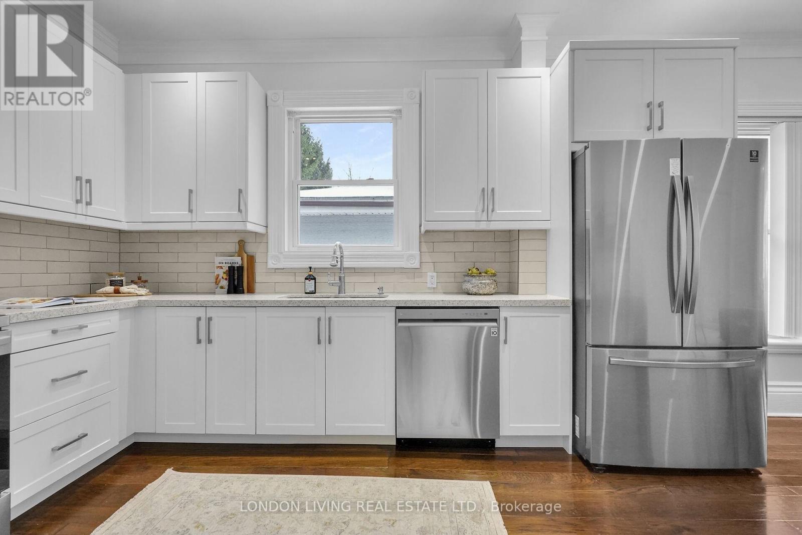 182 Briscoe Street E, London South, Ontario  N6C 1X3 - Photo 10 - X12690768