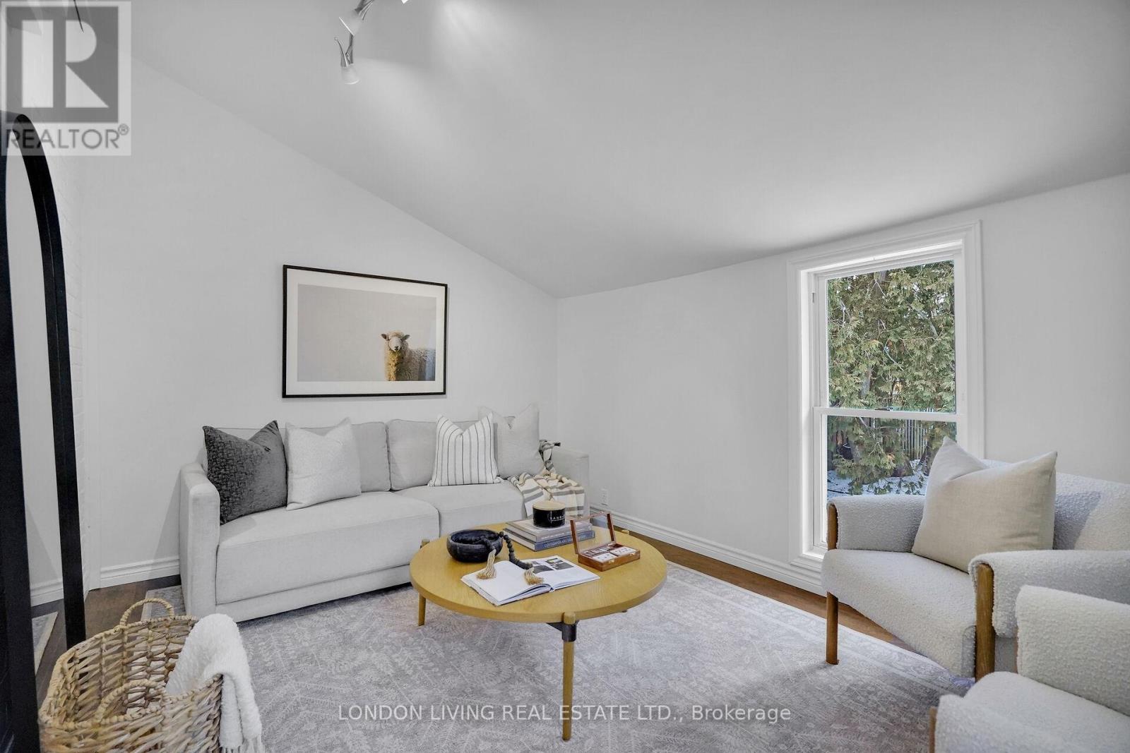 182 Briscoe Street E, London South, Ontario  N6C 1X3 - Photo 14 - X12690768