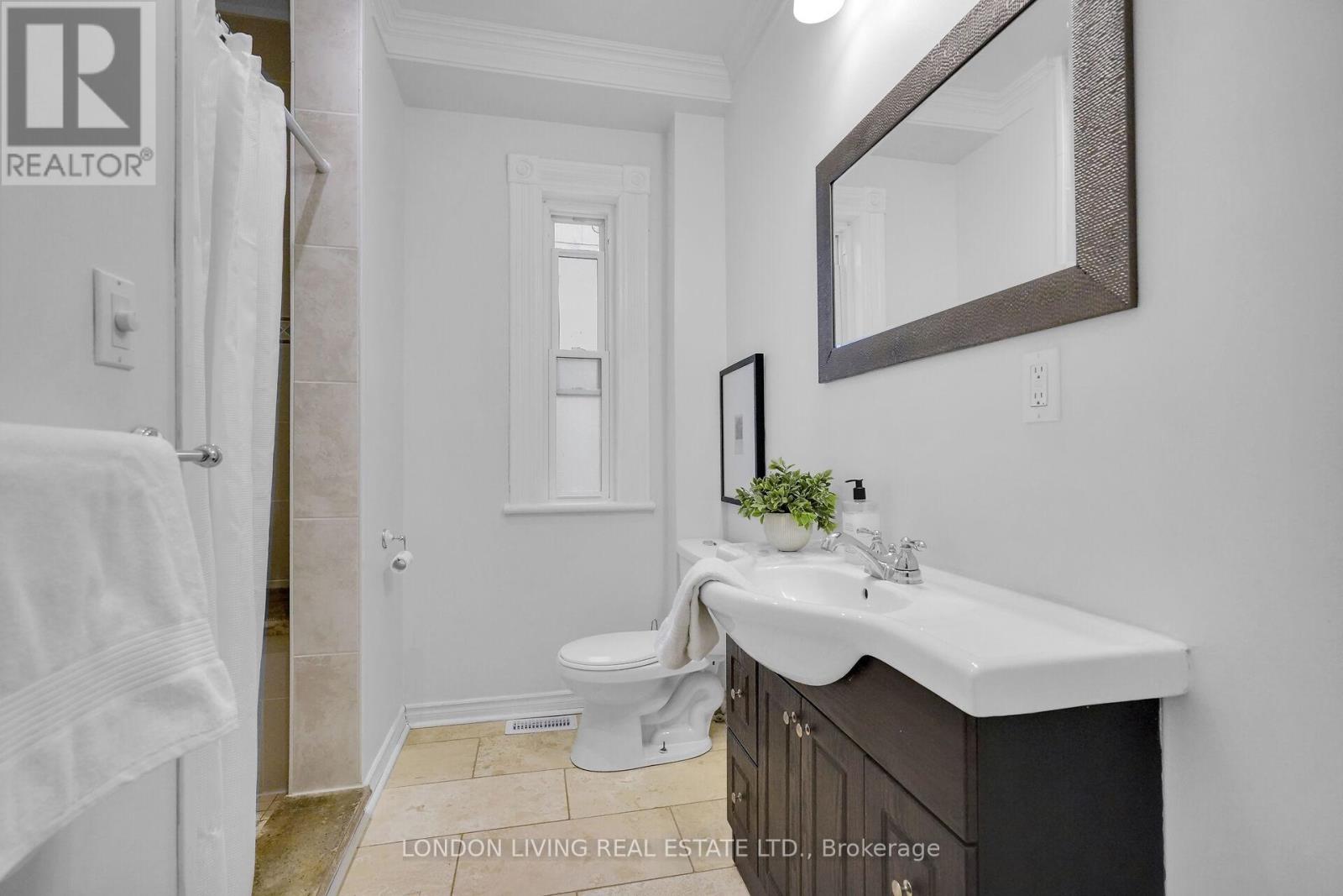 182 Briscoe Street E, London South, Ontario  N6C 1X3 - Photo 23 - X12690768