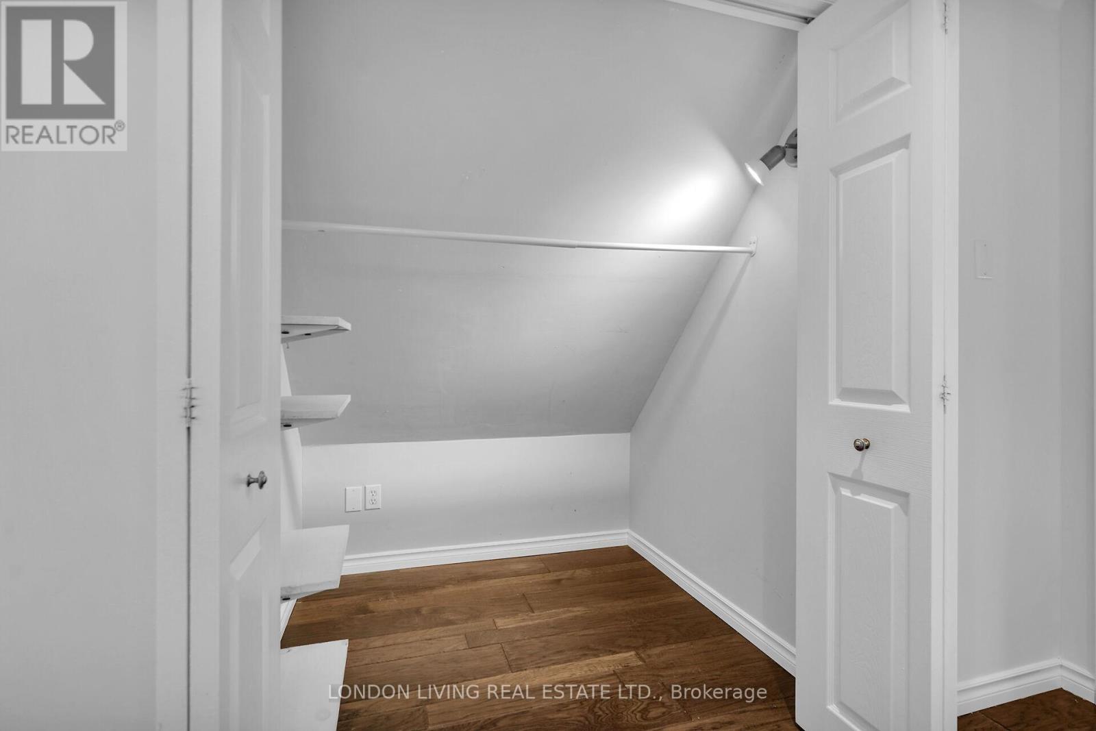 182 Briscoe Street E, London South, Ontario  N6C 1X3 - Photo 34 - X12690768