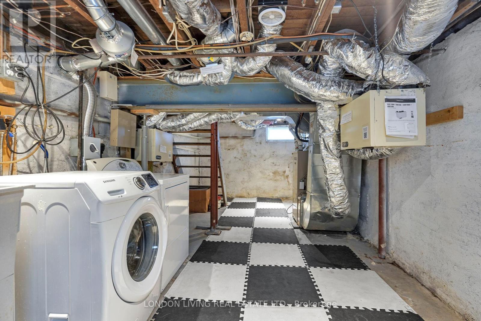 182 Briscoe Street E, London South, Ontario  N6C 1X3 - Photo 37 - X12690768