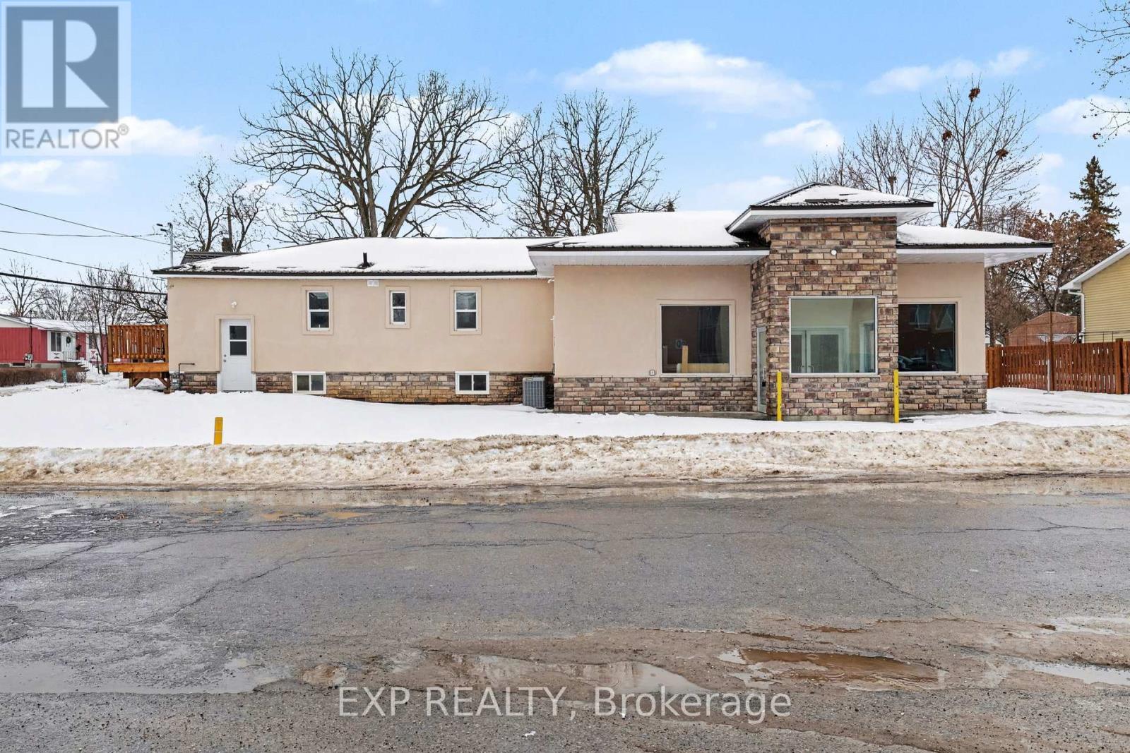 RETAIL - 55 SPRING STREET, Mississippi Mills, Ontario