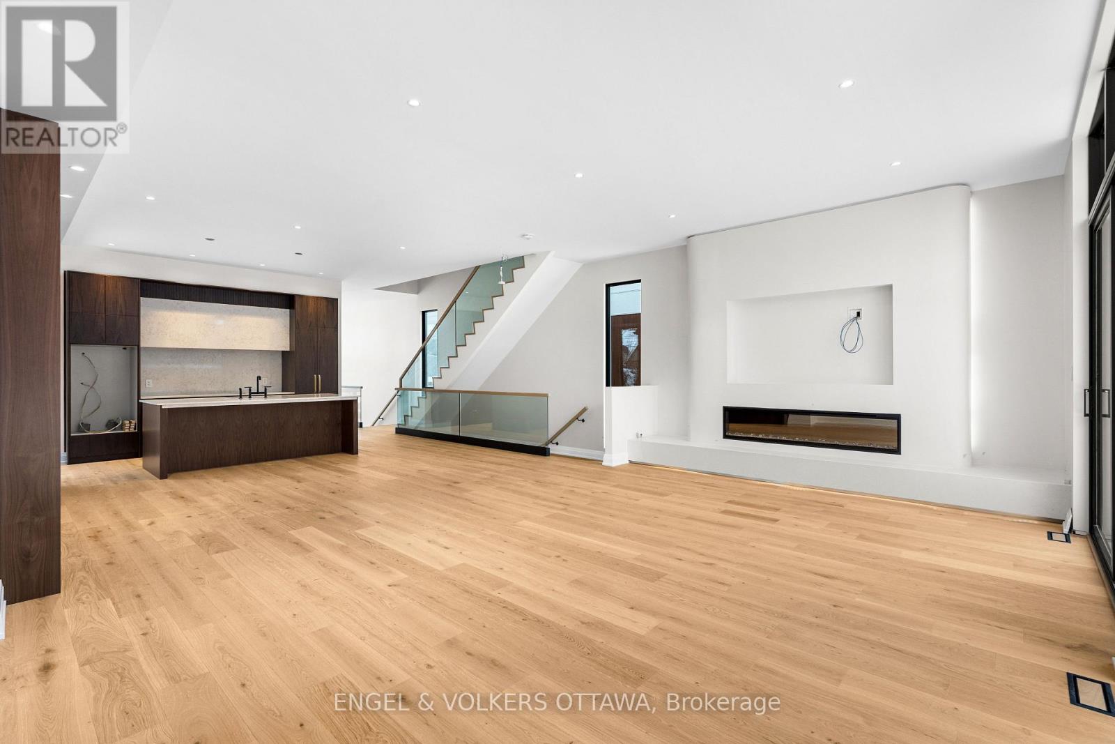 579 Melbourne Avenue, Ottawa, Ontario  K2A 1W7 - Photo 10 - X12690566