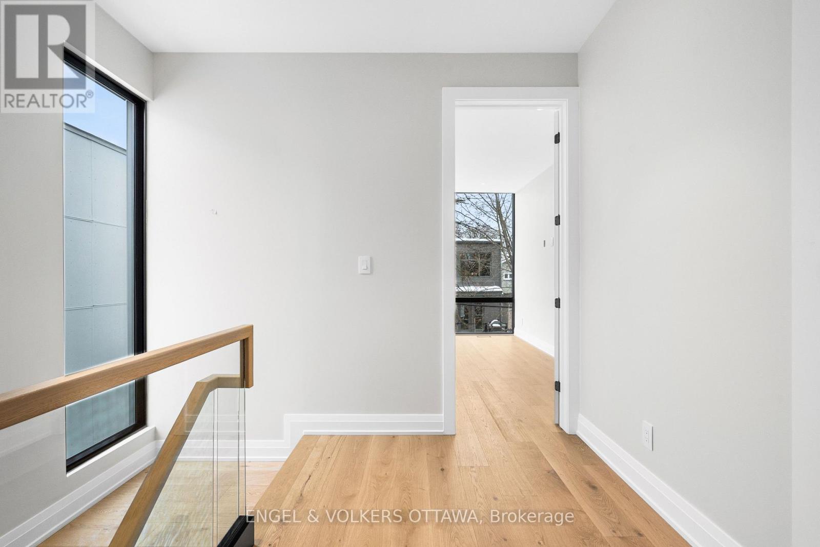 579 Melbourne Avenue, Ottawa, Ontario  K2A 1W7 - Photo 19 - X12690566