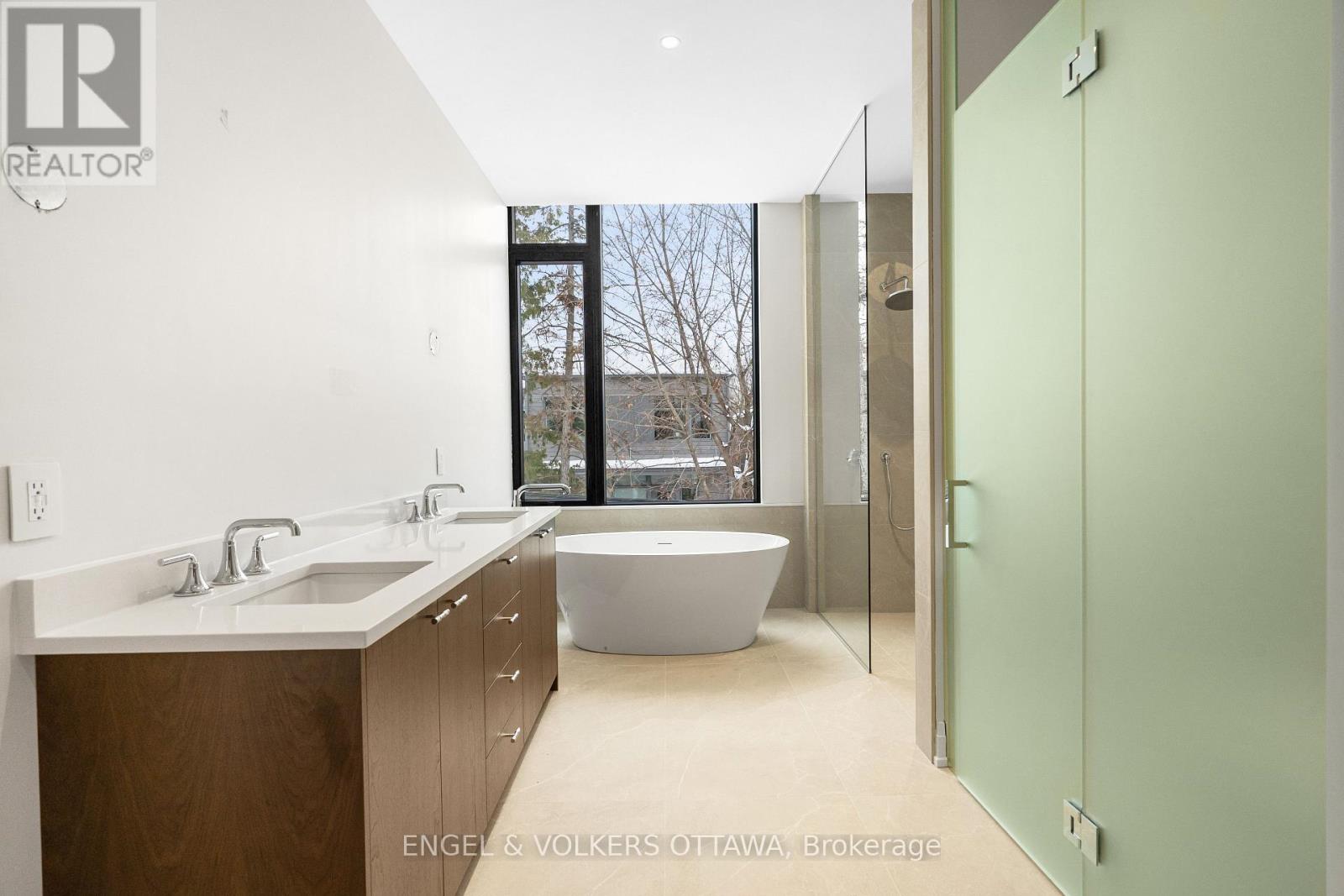 579 Melbourne Avenue, Ottawa, Ontario  K2A 1W7 - Photo 21 - X12690566