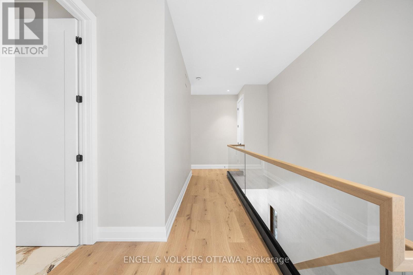 579 Melbourne Avenue, Ottawa, Ontario  K2A 1W7 - Photo 24 - X12690566