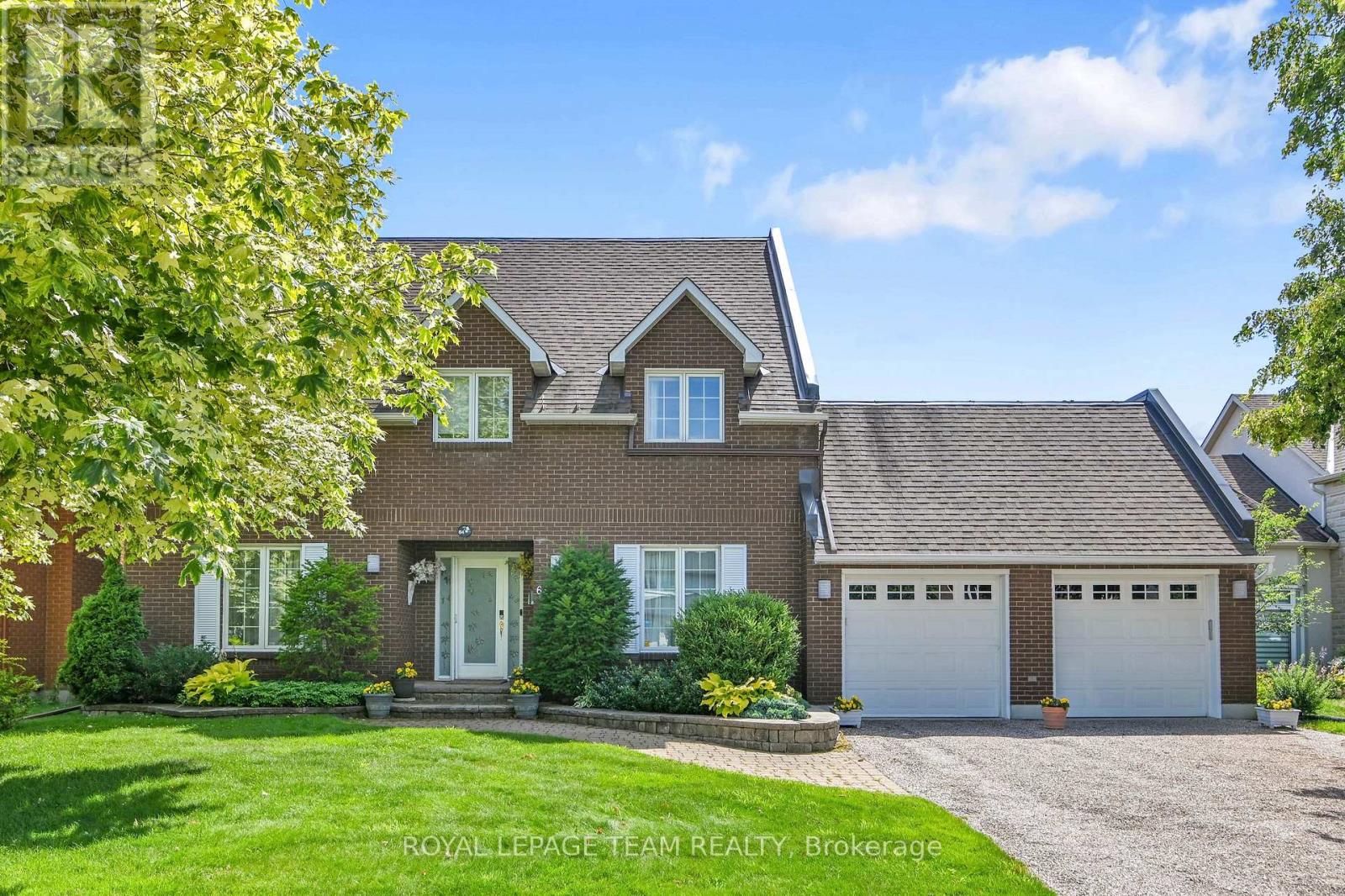 64 Lillico Drive, Ottawa, Ontario  K1V 9L6 - Photo 3 - X12690670