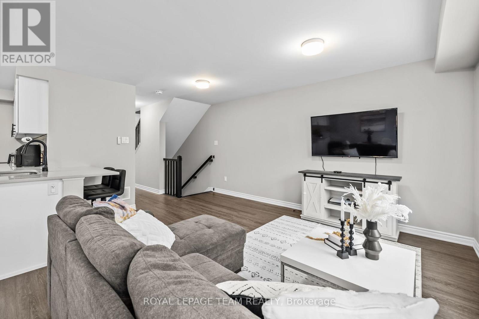 104 Kyanite Lane, Ottawa, Ontario  K2J 7B5 - Photo 10 - X12690672