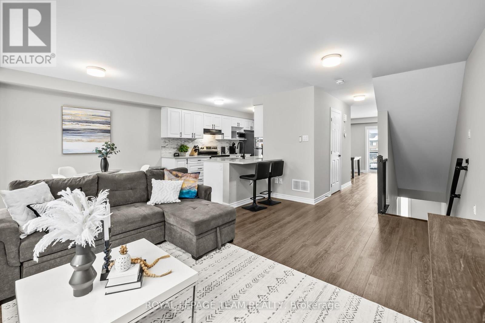 104 Kyanite Lane, Ottawa, Ontario  K2J 7B5 - Photo 11 - X12690672