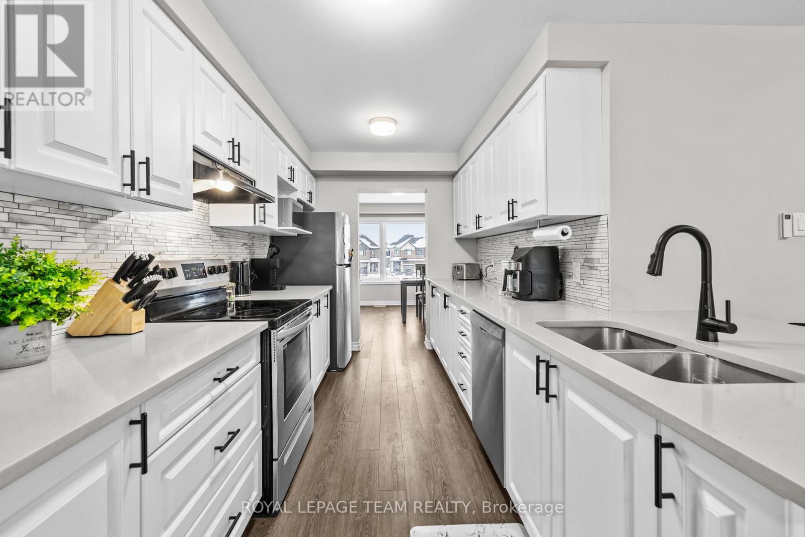 104 Kyanite Lane, Ottawa, Ontario  K2J 7B5 - Photo 15 - X12690672