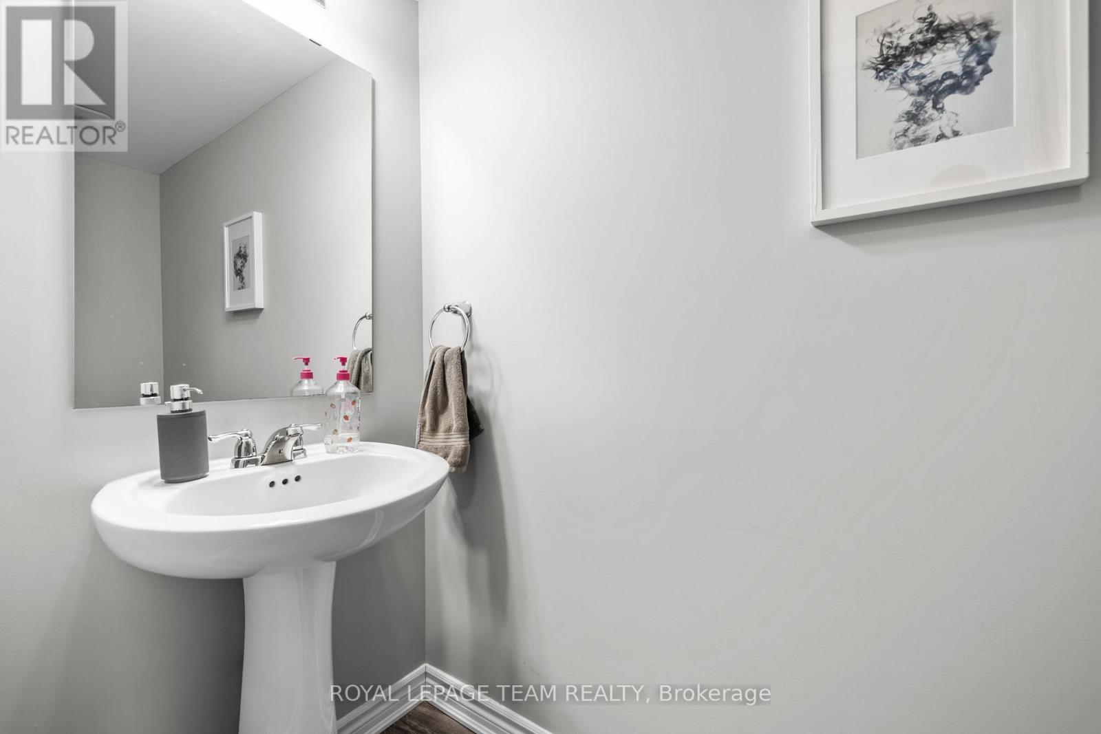 104 Kyanite Lane, Ottawa, Ontario  K2J 7B5 - Photo 23 - X12690672