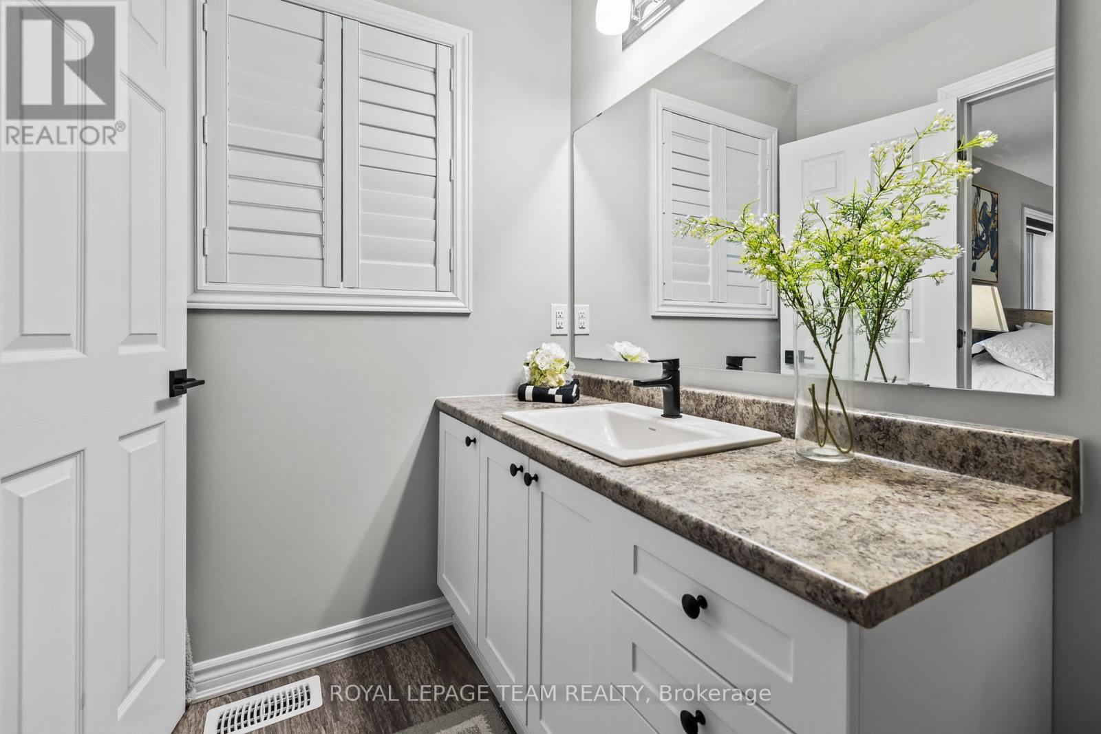 104 Kyanite Lane, Ottawa, Ontario  K2J 7B5 - Photo 28 - X12690672