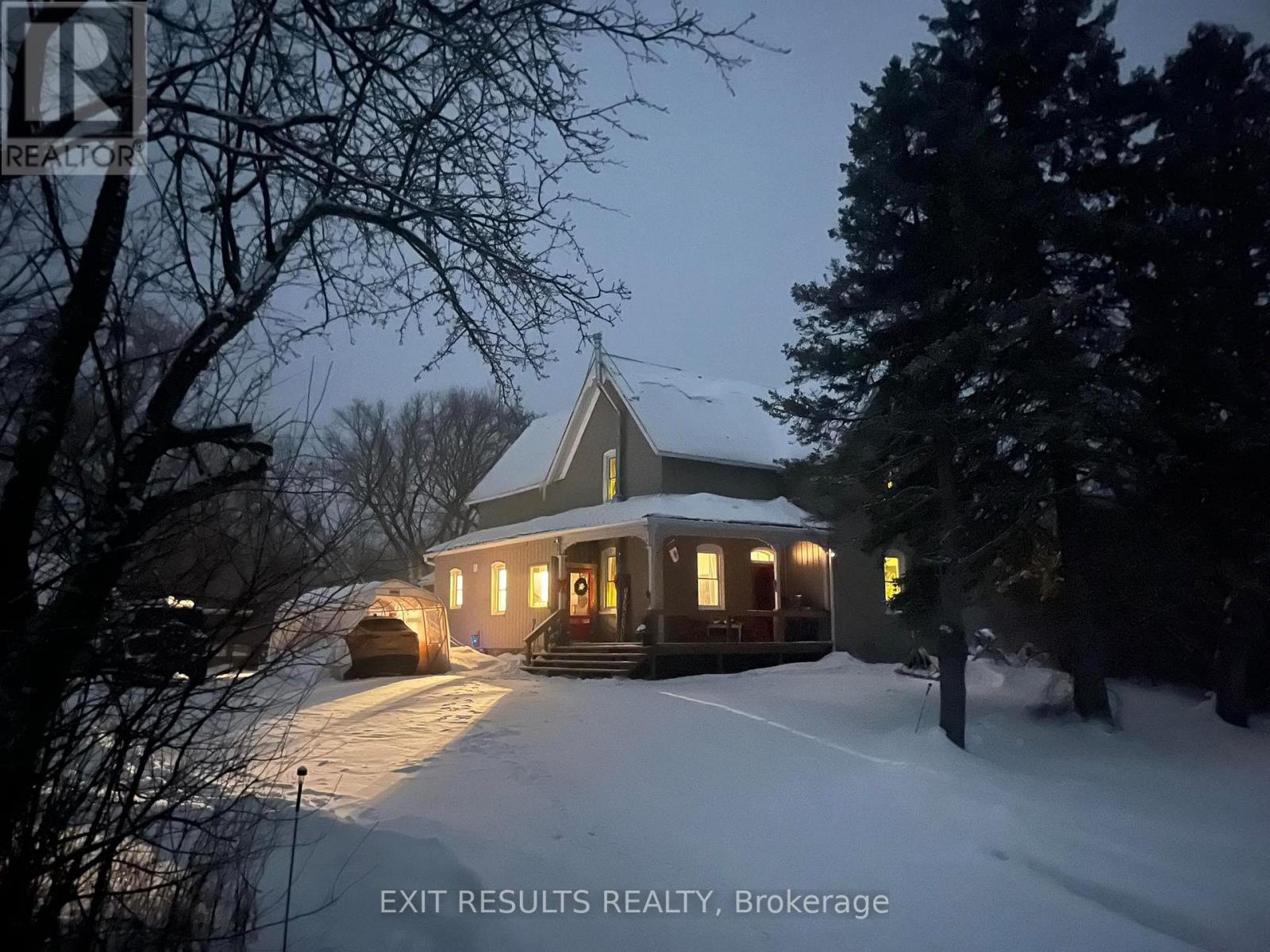 17980 Macleod Road, North Stormont, Ontario  K0C 1T0 - Photo 3 - X12690704