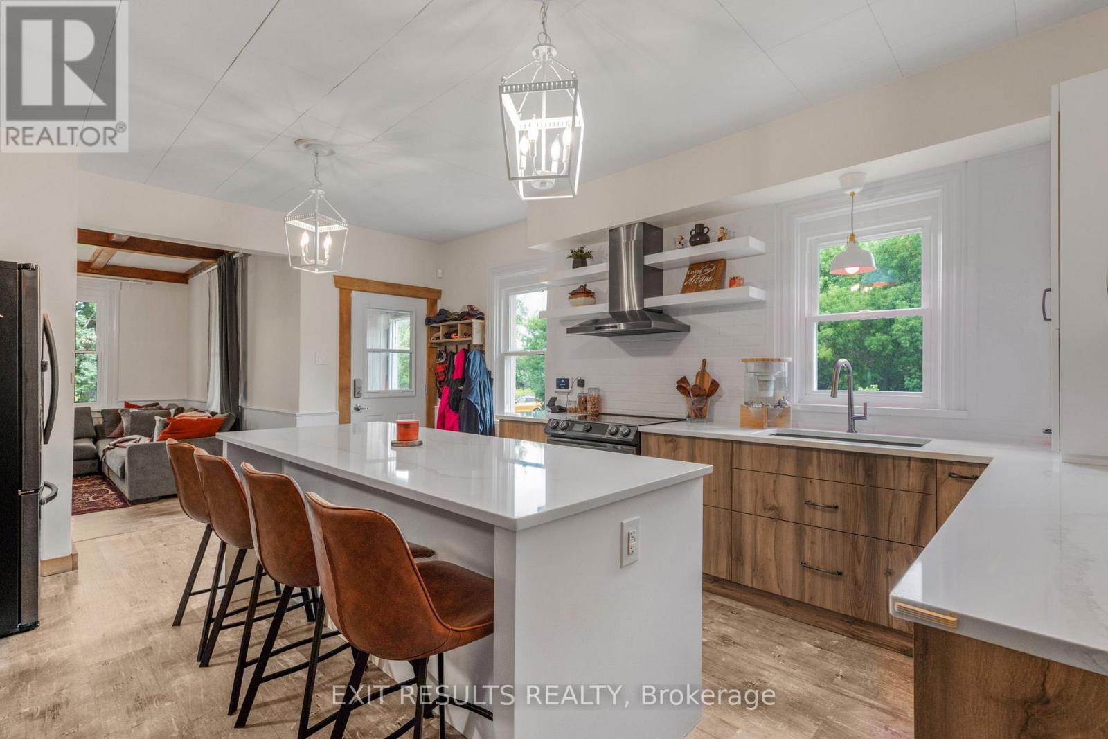 17980 Macleod Road, North Stormont, Ontario  K0C 1T0 - Photo 6 - X12690704