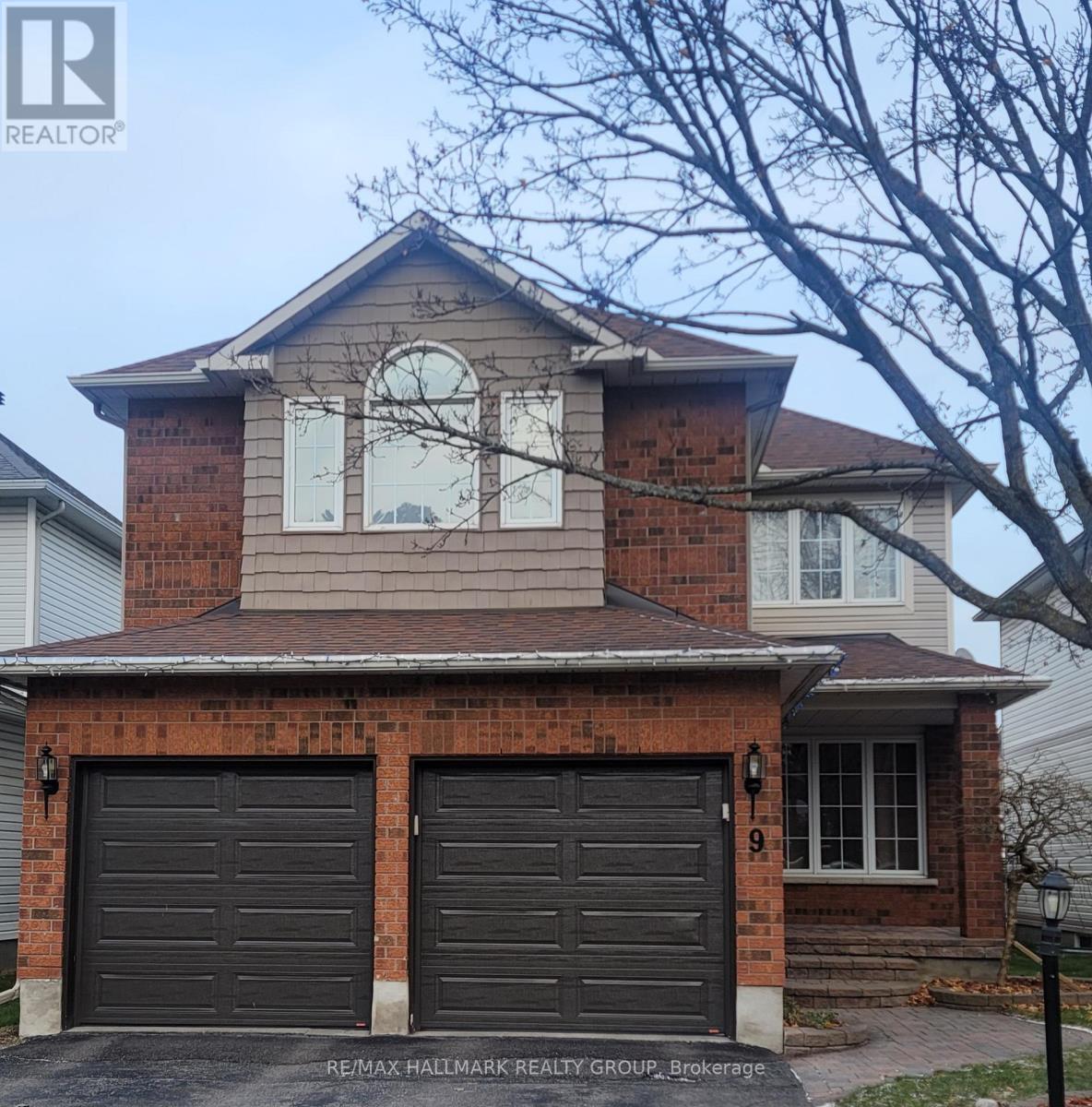 9 New Deighton Crescent, Ottawa, Ontario  K2G 6H7 - Photo 3 - X12690728