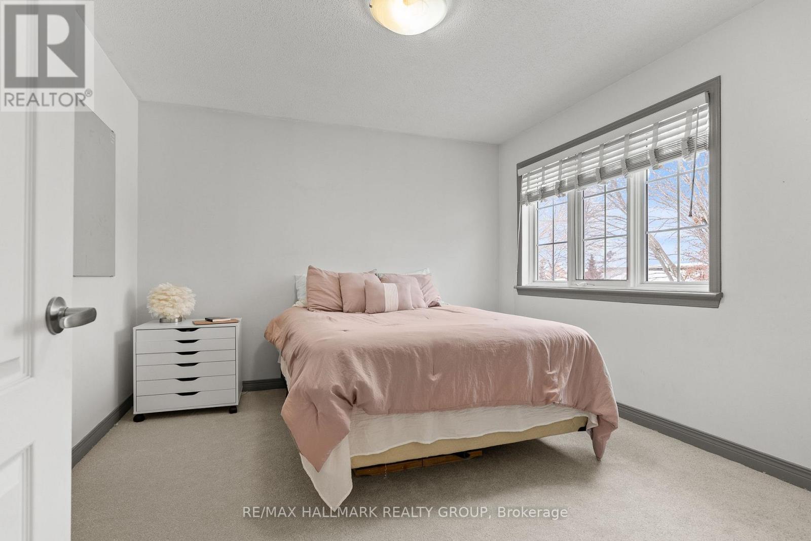 9 New Deighton Crescent, Ottawa, Ontario  K2G 6H7 - Photo 35 - X12690728