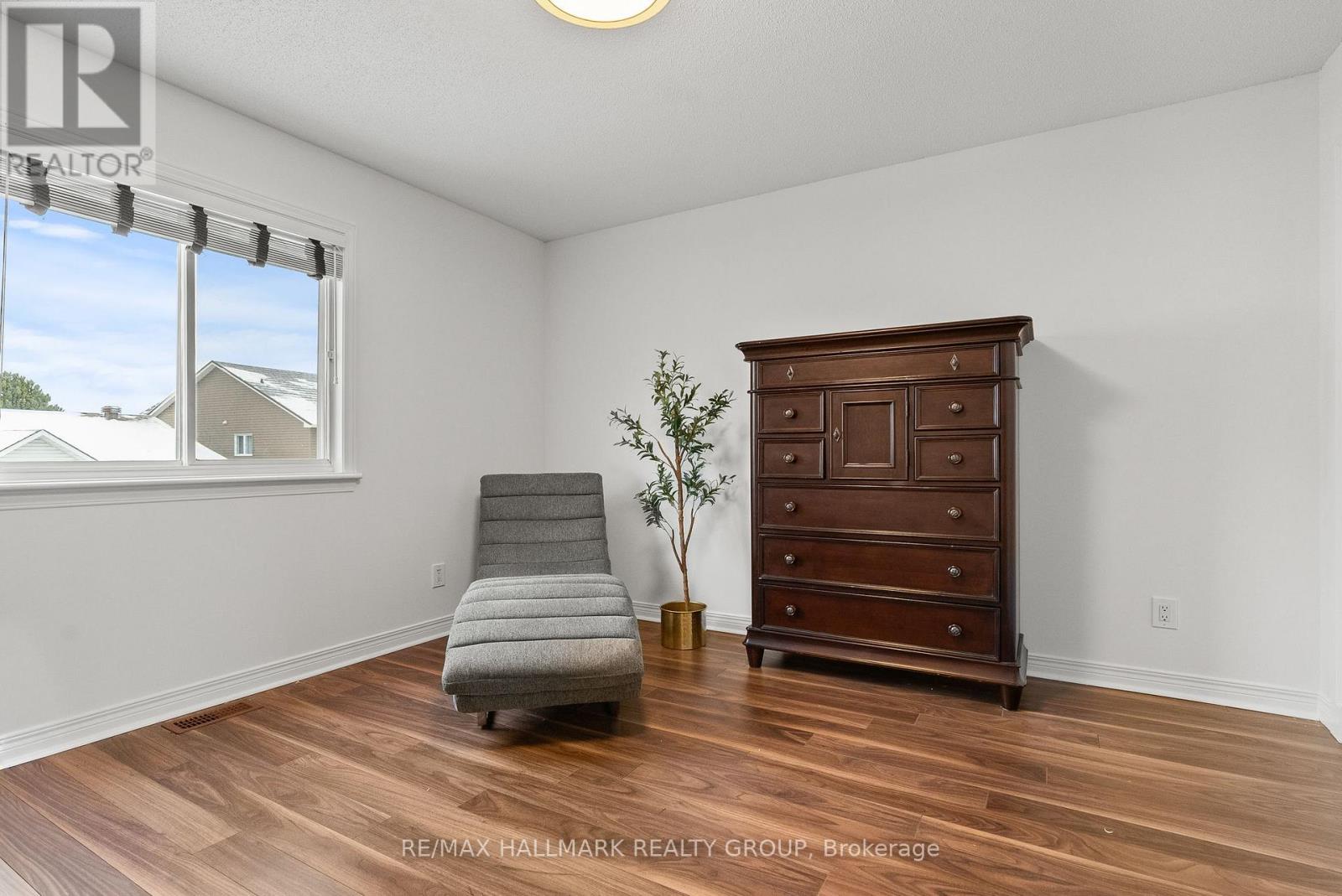 9 New Deighton Crescent, Ottawa, Ontario  K2G 6H7 - Photo 38 - X12690728