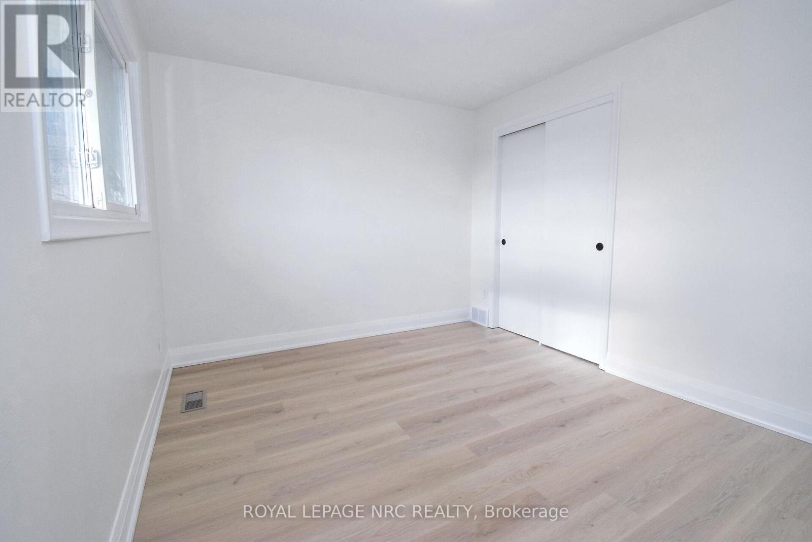 256 Scott Street, St. Catharines, Ontario  L2N 1H8 - Photo 22 - X12690486