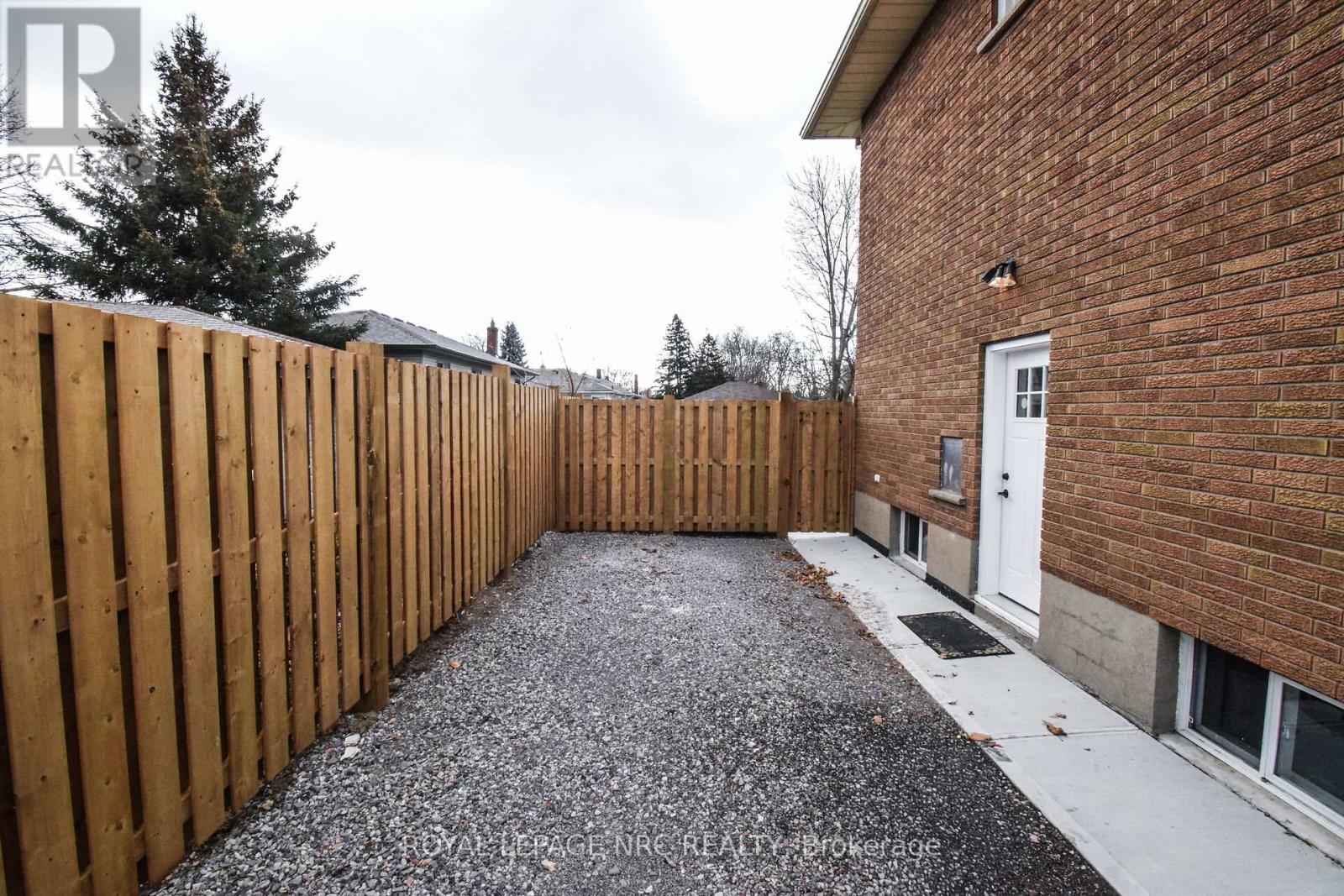 256 Scott Street, St. Catharines, Ontario  L2N 1H8 - Photo 30 - X12690486