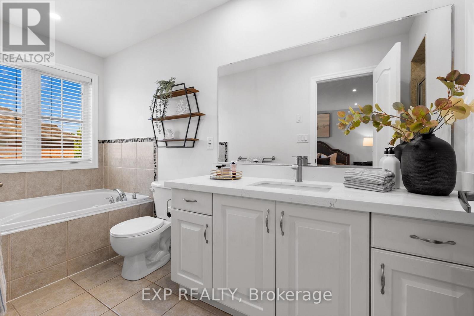 563 Fifty Road, Hamilton, Ontario  L8E 5T5 - Photo 20 - X12690654