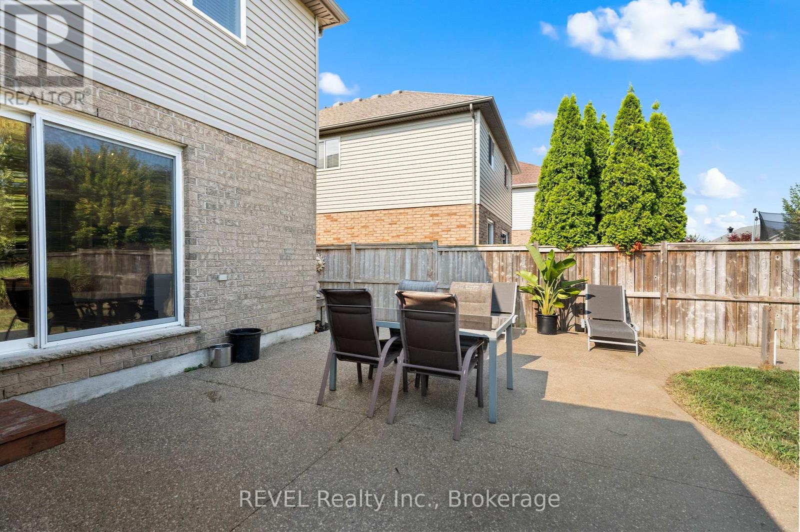 99 Loretta Drive, Niagara-On-The-Lake (Virgil), Ontario  L0S 1T0 - Photo 23 - X12690674