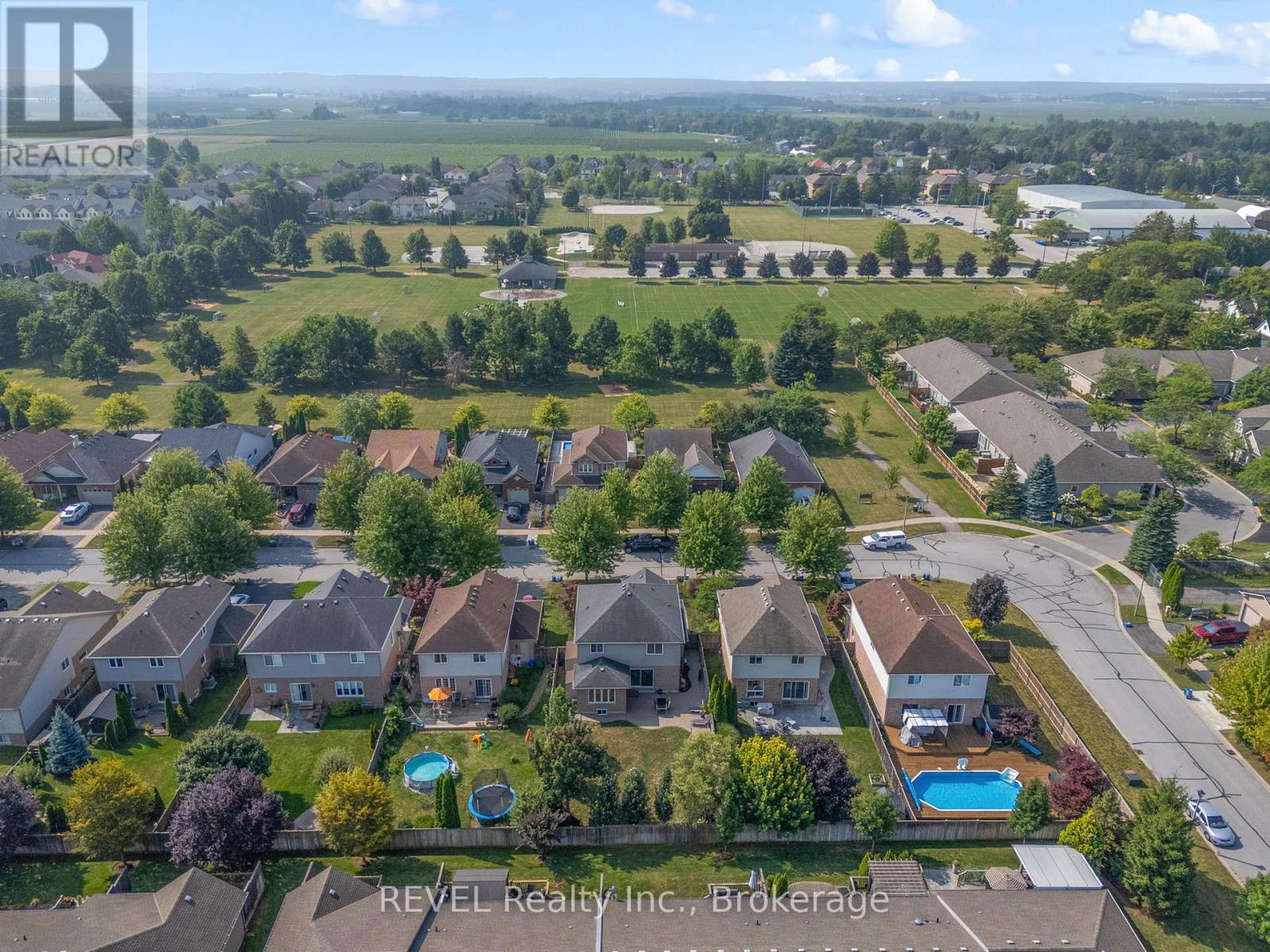 99 Loretta Drive, Niagara-On-The-Lake (Virgil), Ontario  L0S 1T0 - Photo 35 - X12690674