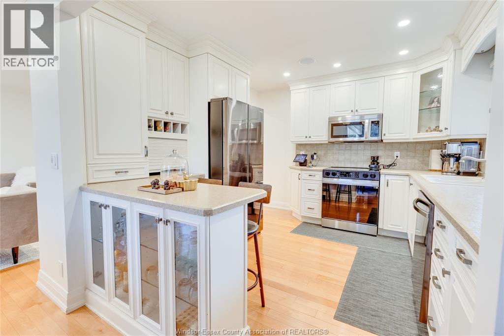 9577 Midfield Crescent, Windsor, Ontario  N8R 1W9 - Photo 17 - 26000931