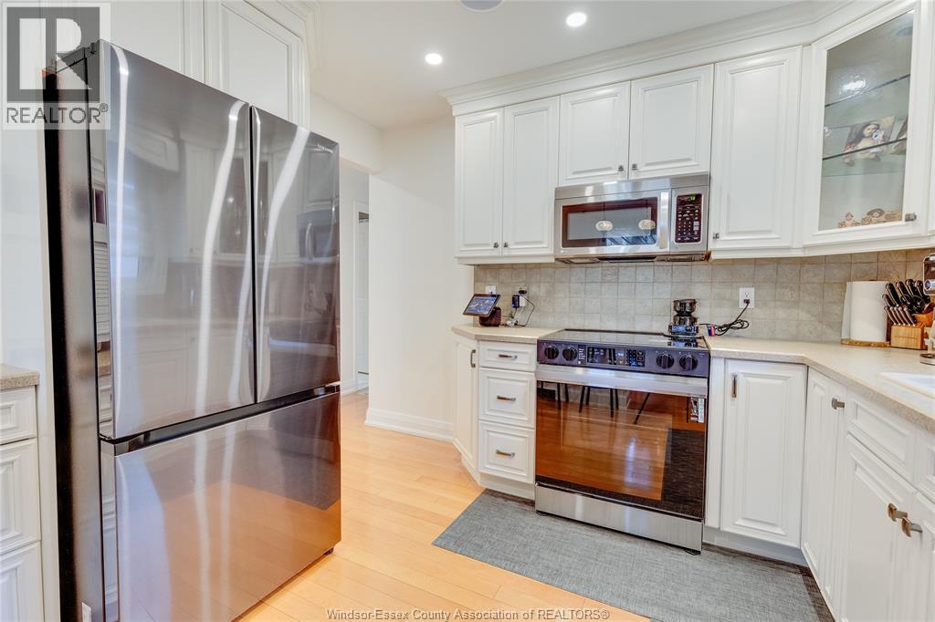 9577 Midfield Crescent, Windsor, Ontario  N8R 1W9 - Photo 21 - 26000931