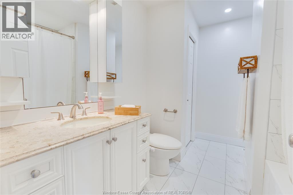 9577 Midfield Crescent, Windsor, Ontario  N8R 1W9 - Photo 26 - 26000931