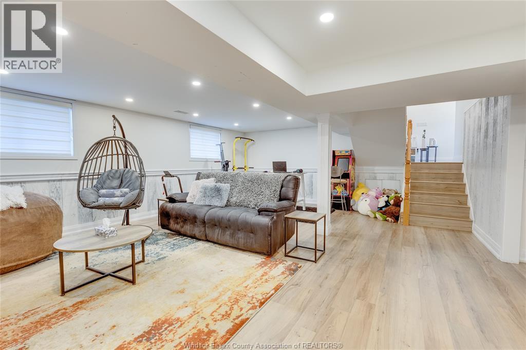 9577 Midfield Crescent, Windsor, Ontario  N8R 1W9 - Photo 39 - 26000931