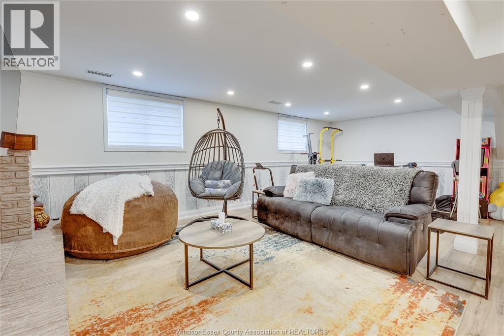 9577 Midfield Crescent, Windsor, Ontario  N8R 1W9 - Photo 40 - 26000931