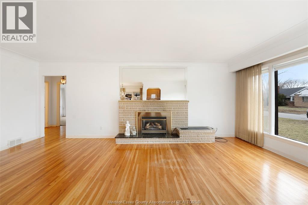 244 Buckingham Drive, Windsor, Ontario N8S 2C6 - Photo 10 - 26000850